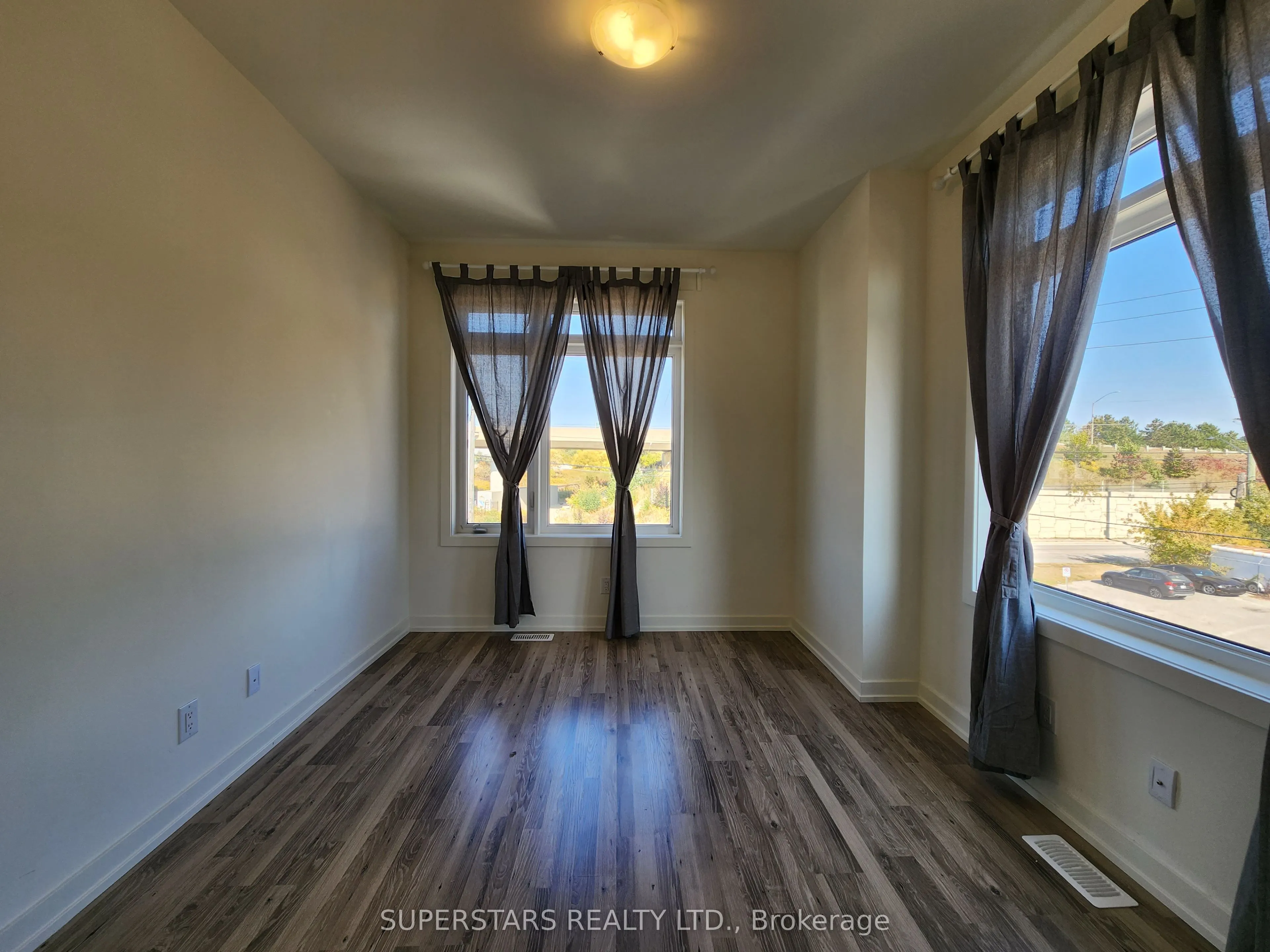 370 Red Maple Road, #37