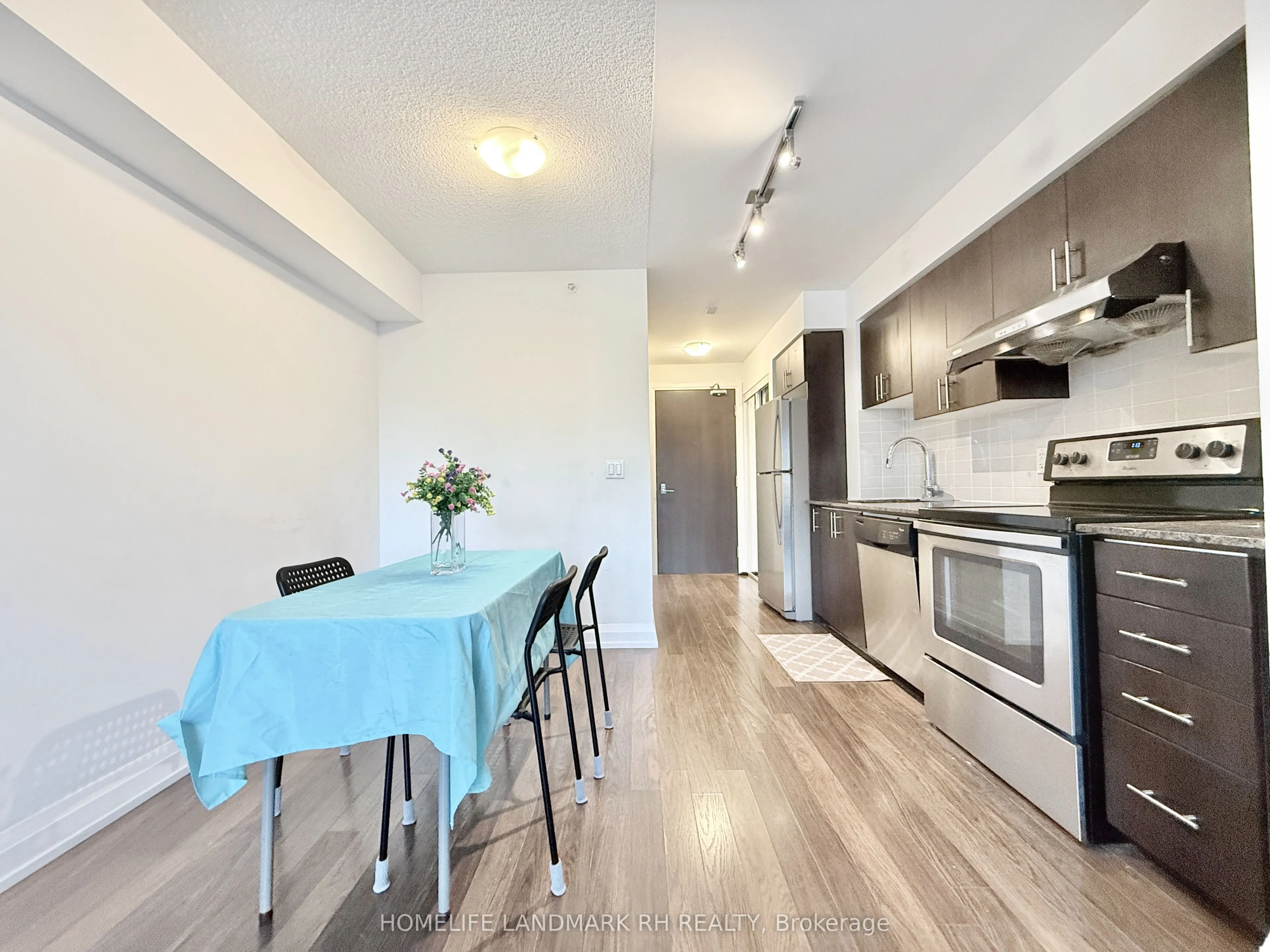 370 Highway 7 E, #825