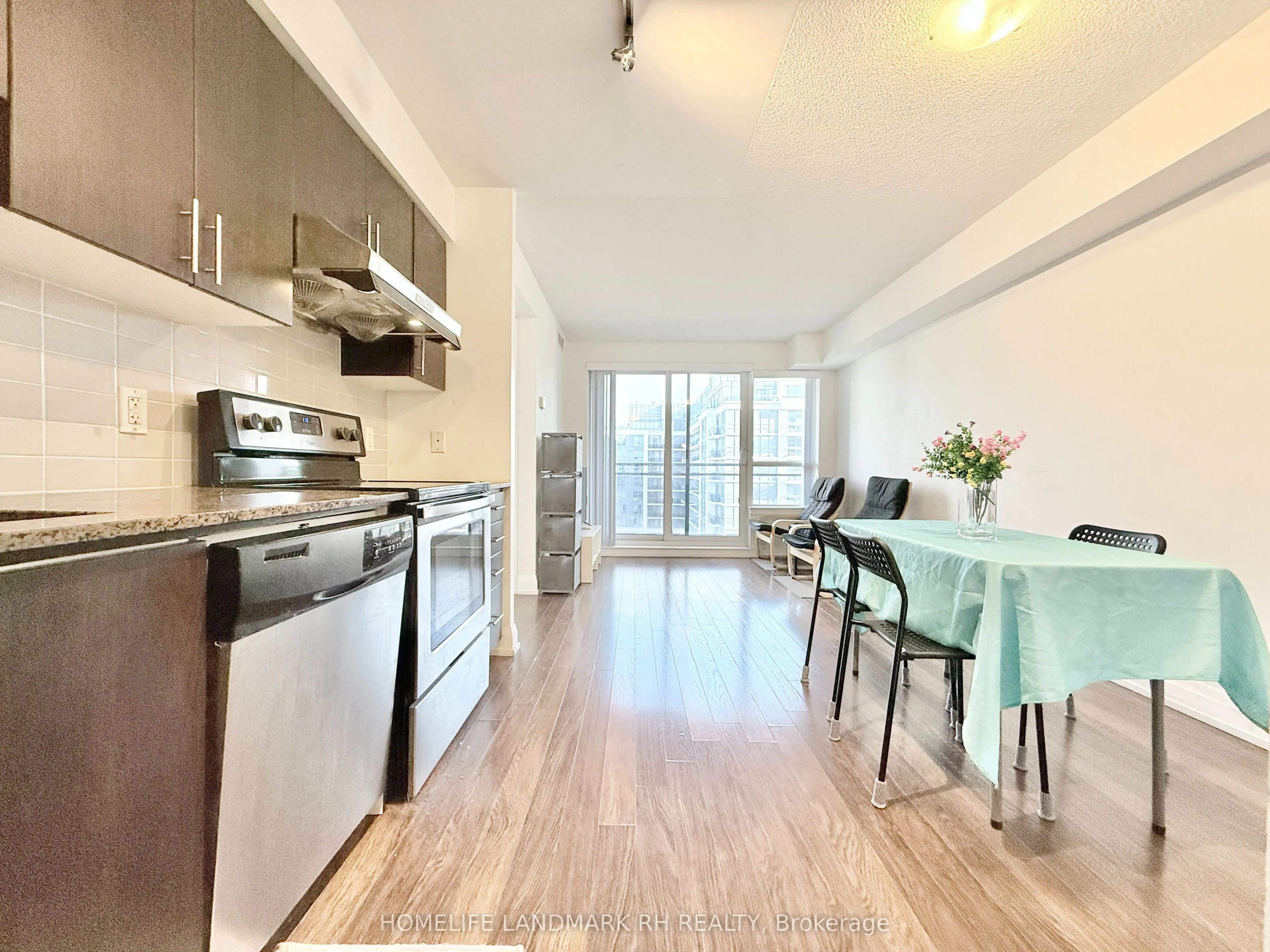 370 Highway 7 E, #825