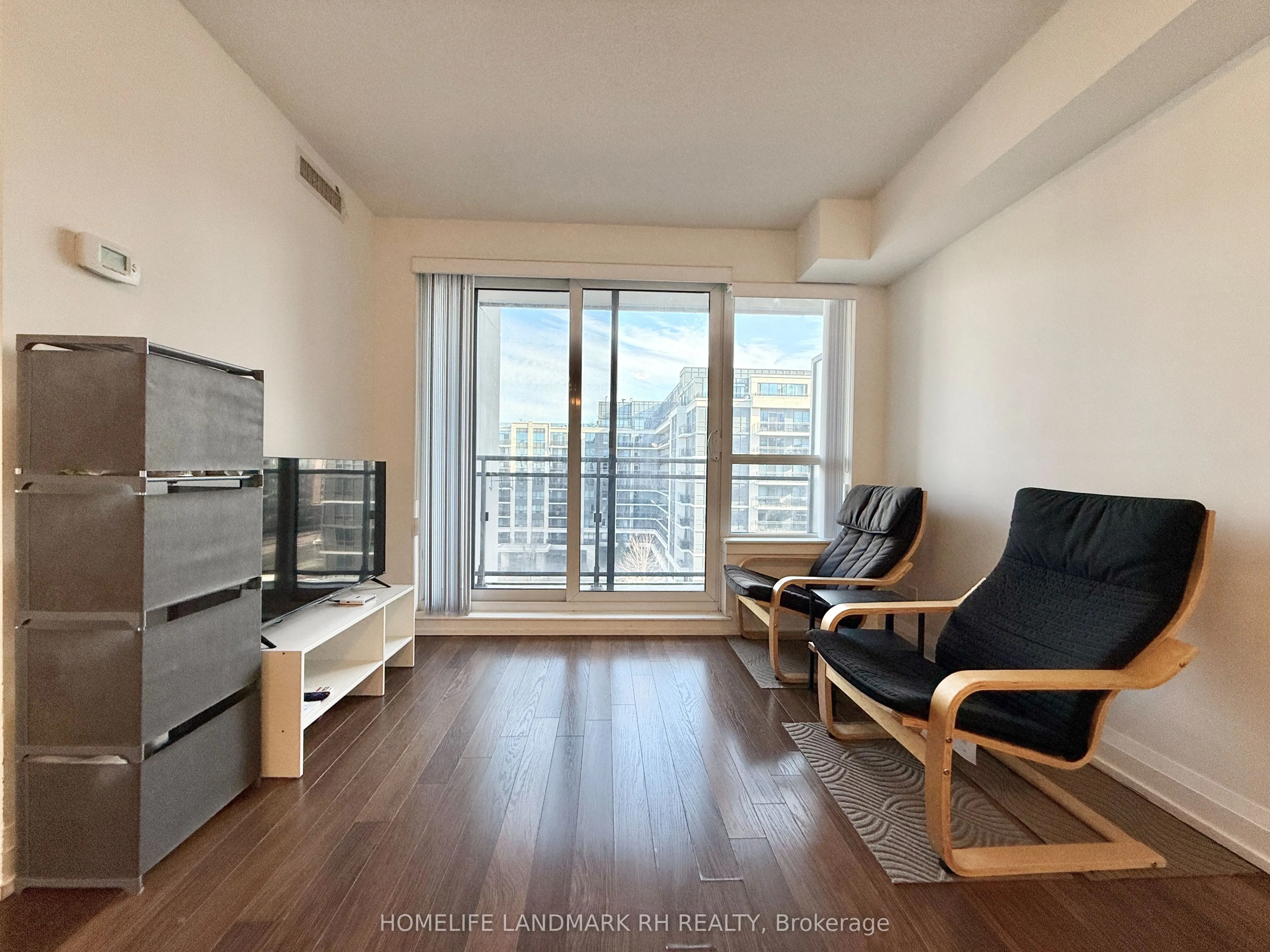 370 Highway 7 E, #825