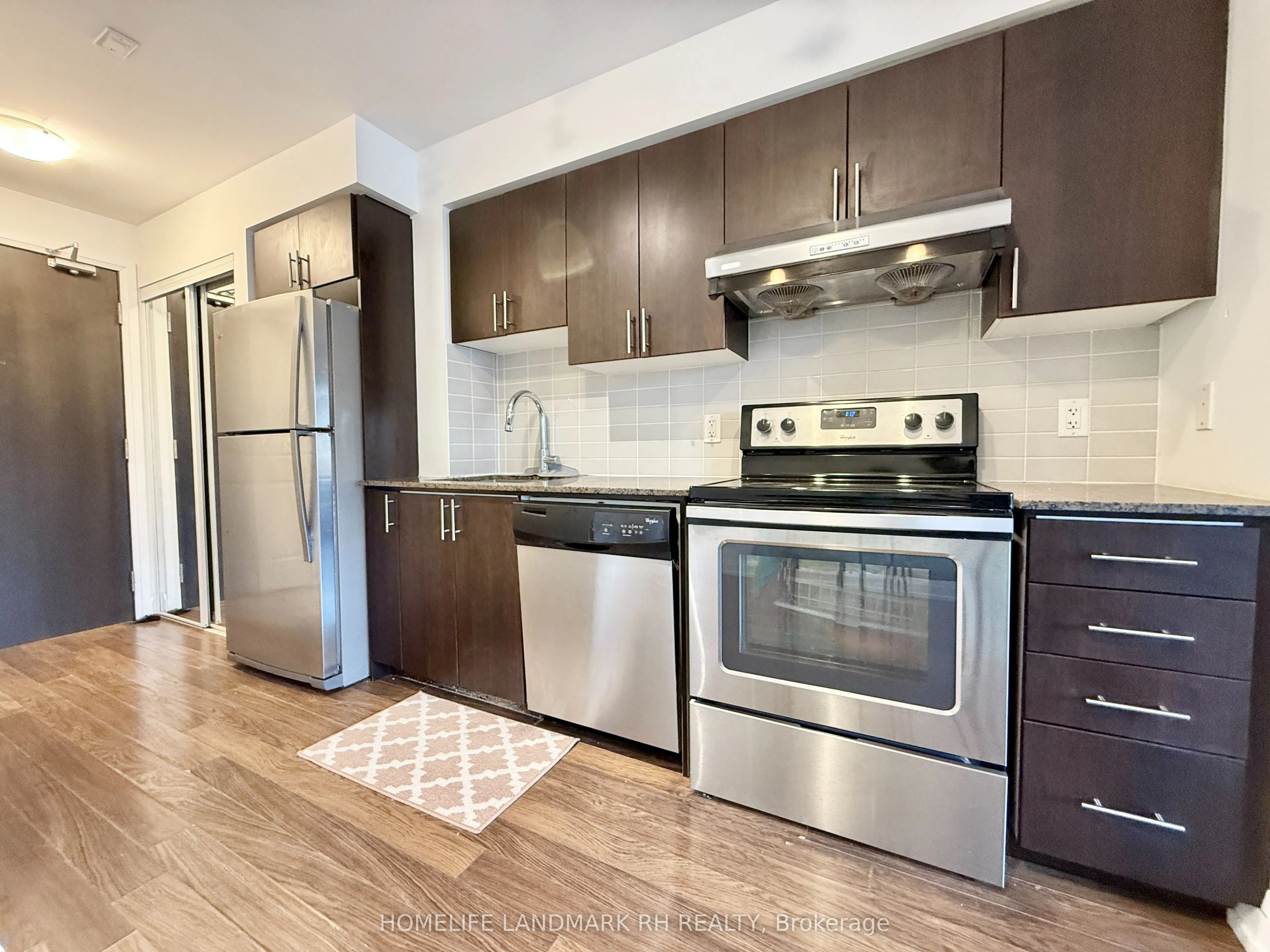 370 Highway 7 E, #825