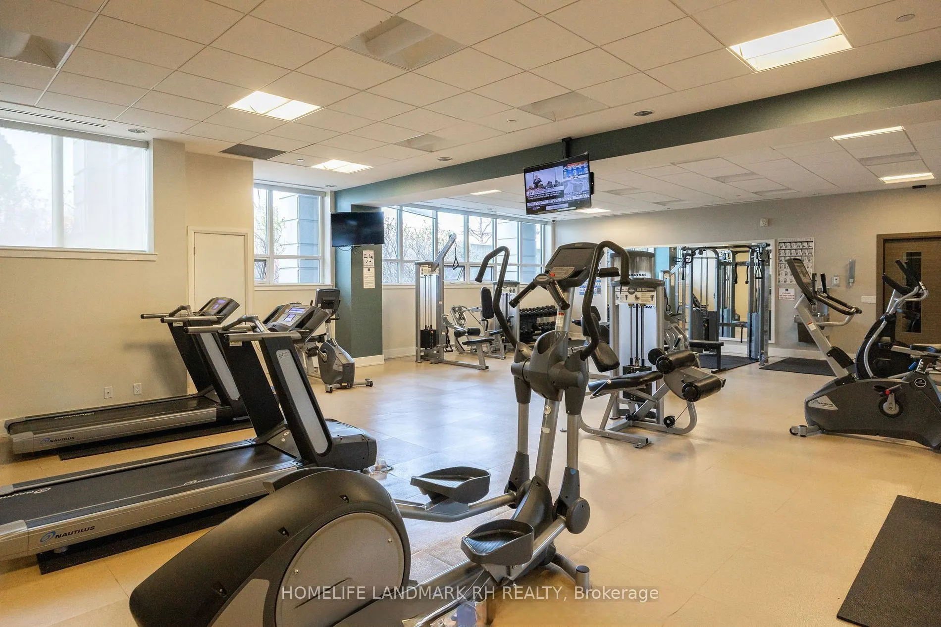 370 Highway 7 E, #825
