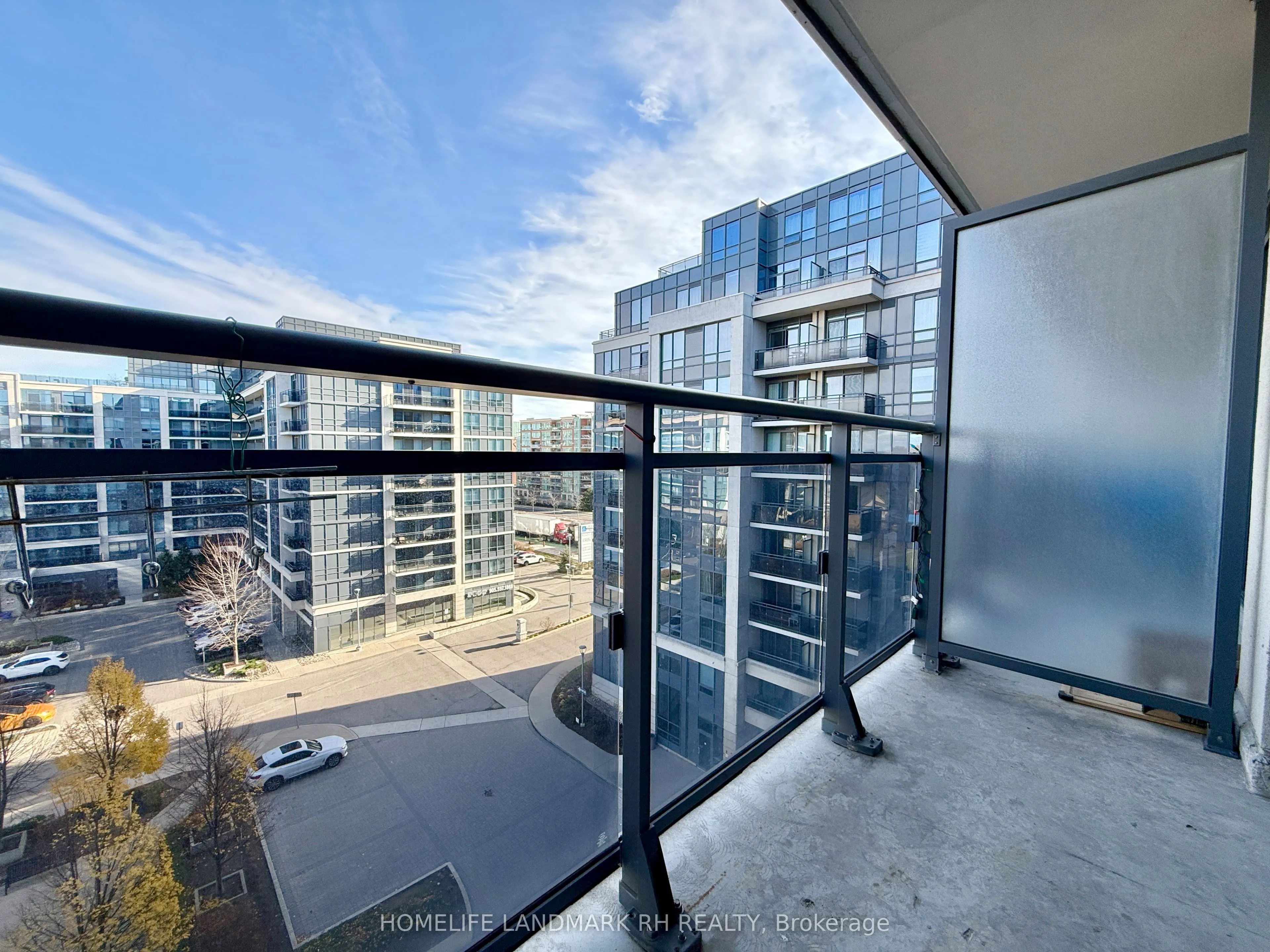 370 Highway 7 E, #825