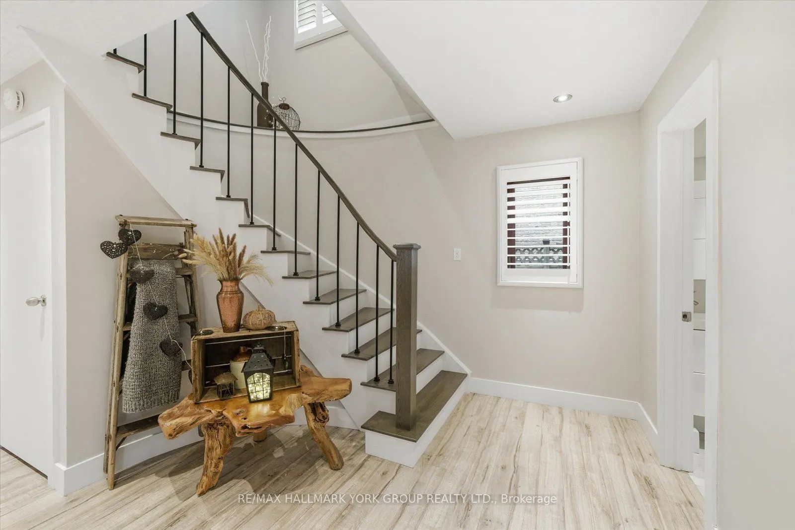 234 Billings Crescent