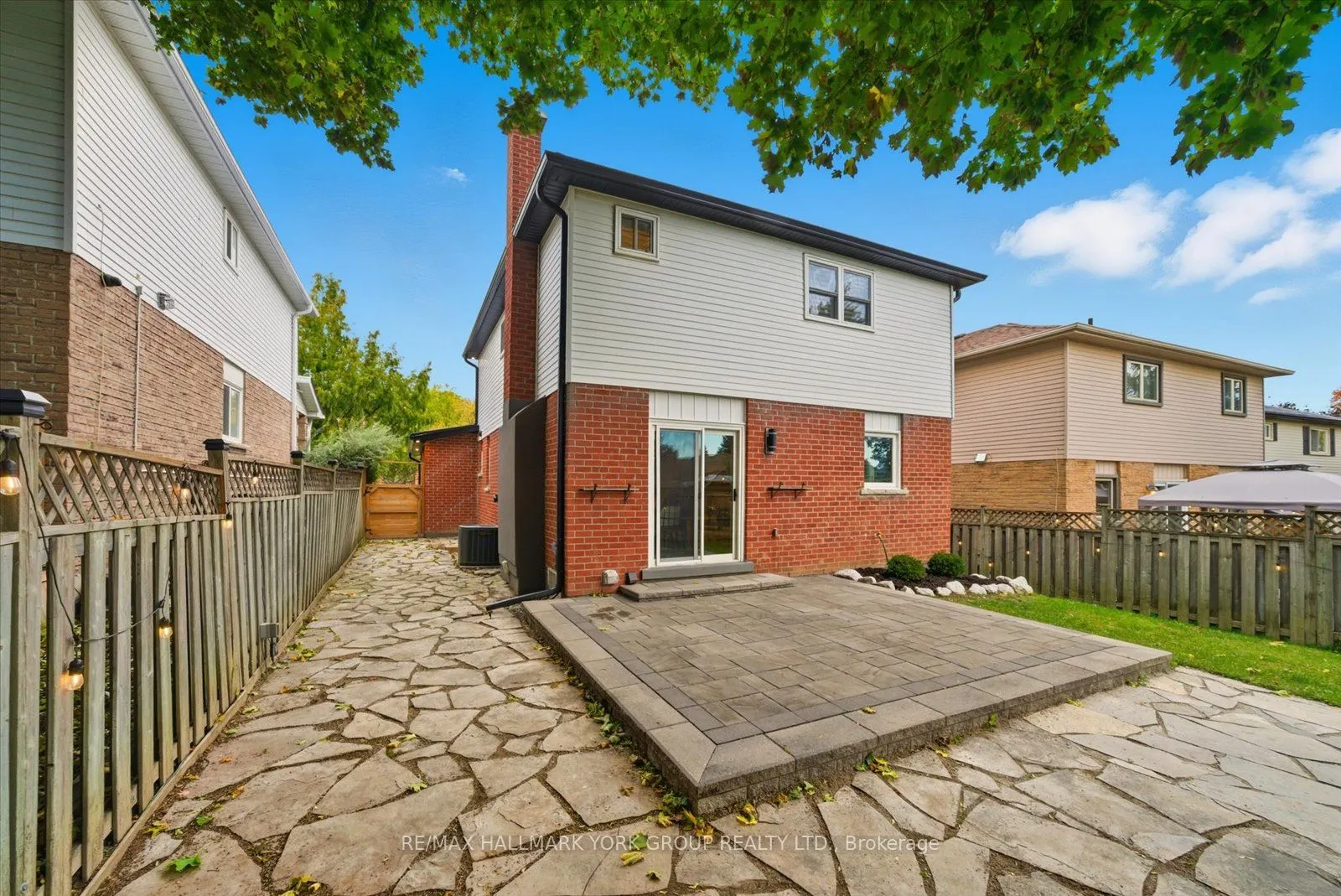 234 Billings Crescent