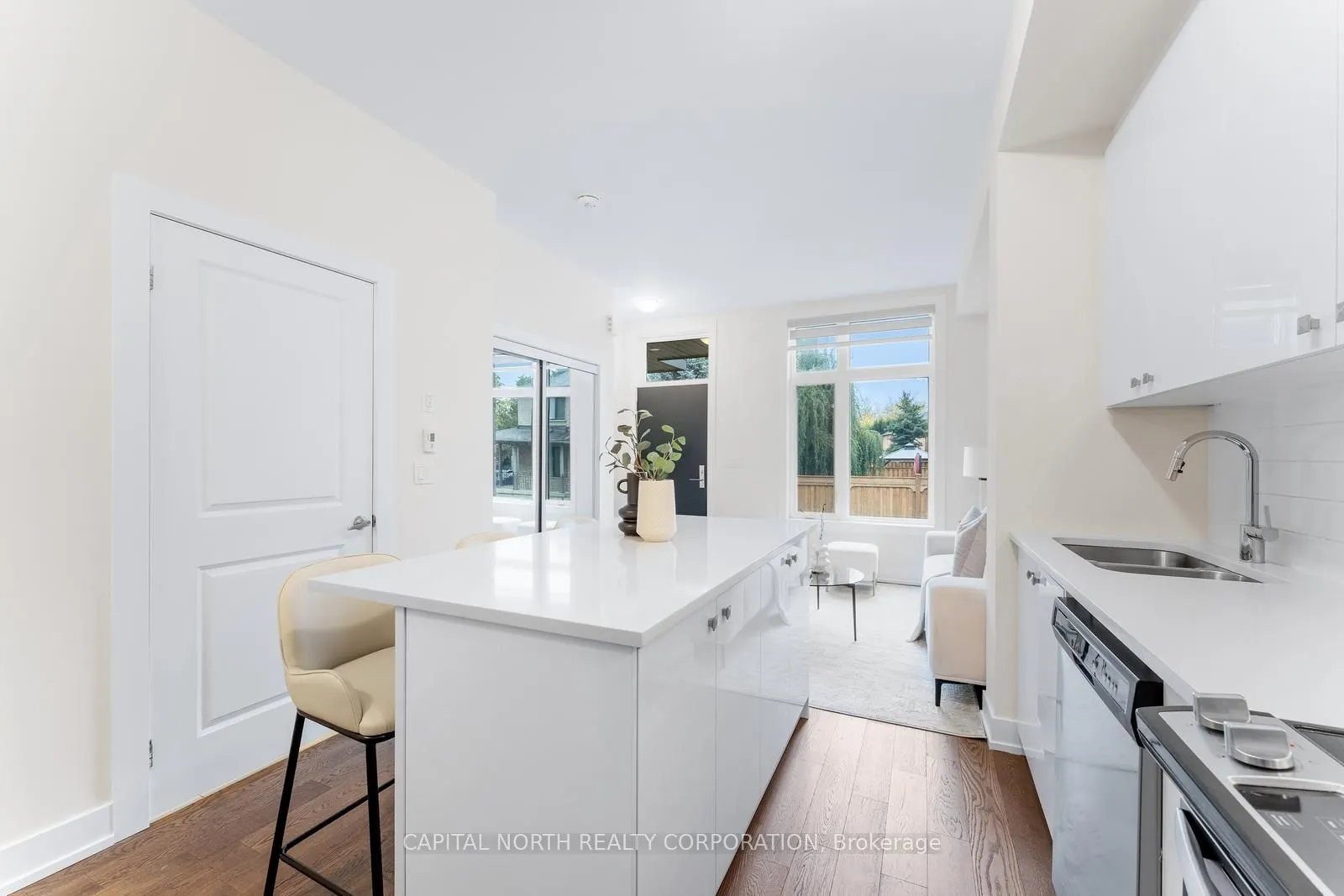 9570 Islington Avenue, #L118
