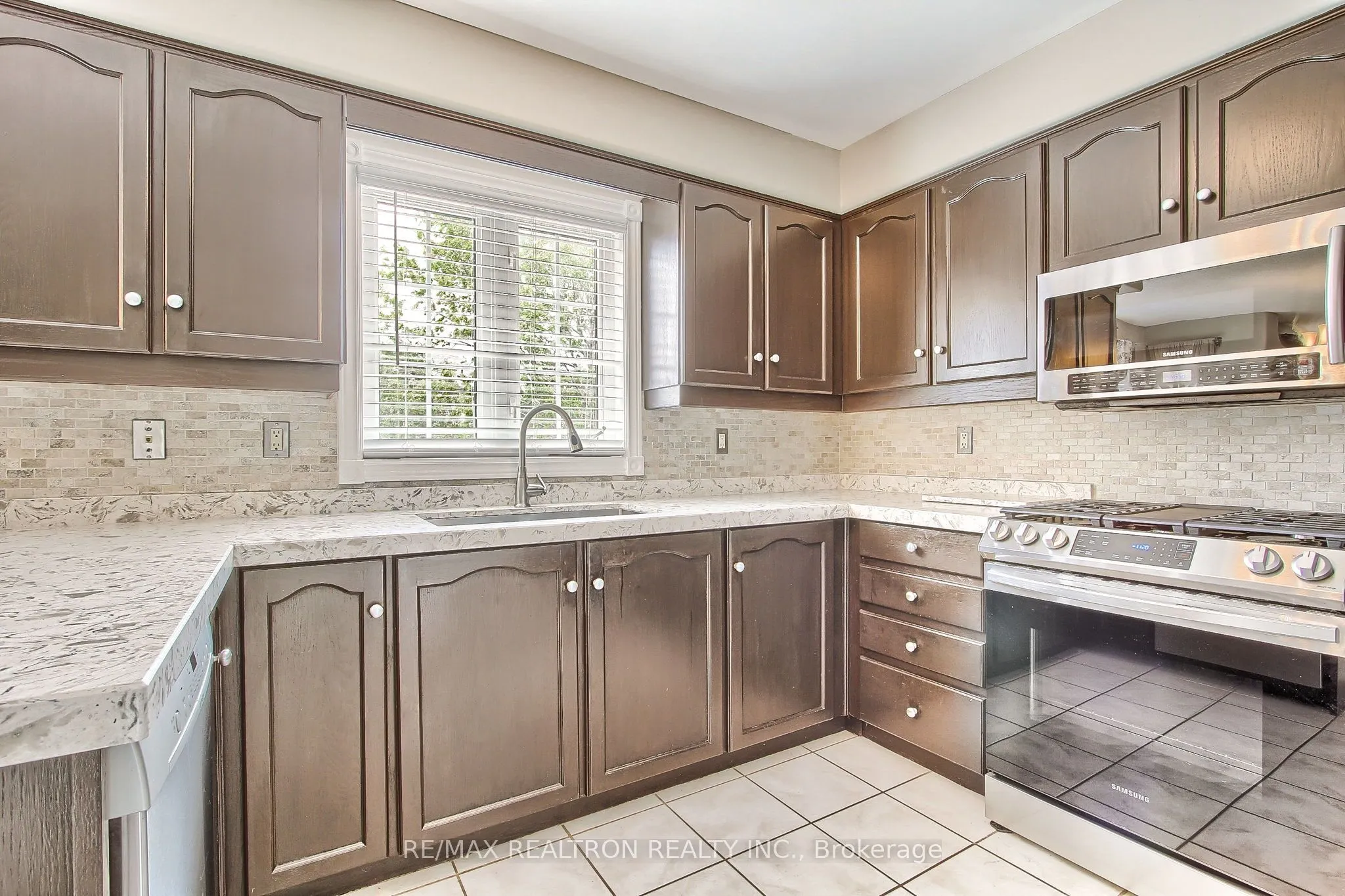 31 Kerfoot Crescent