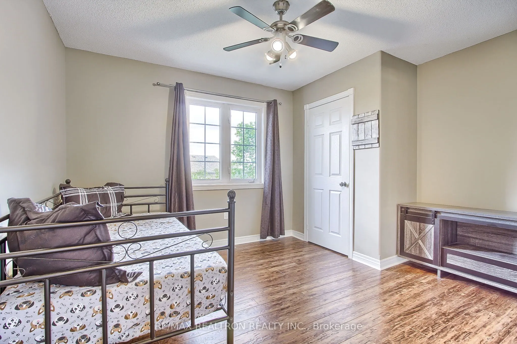 31 Kerfoot Crescent