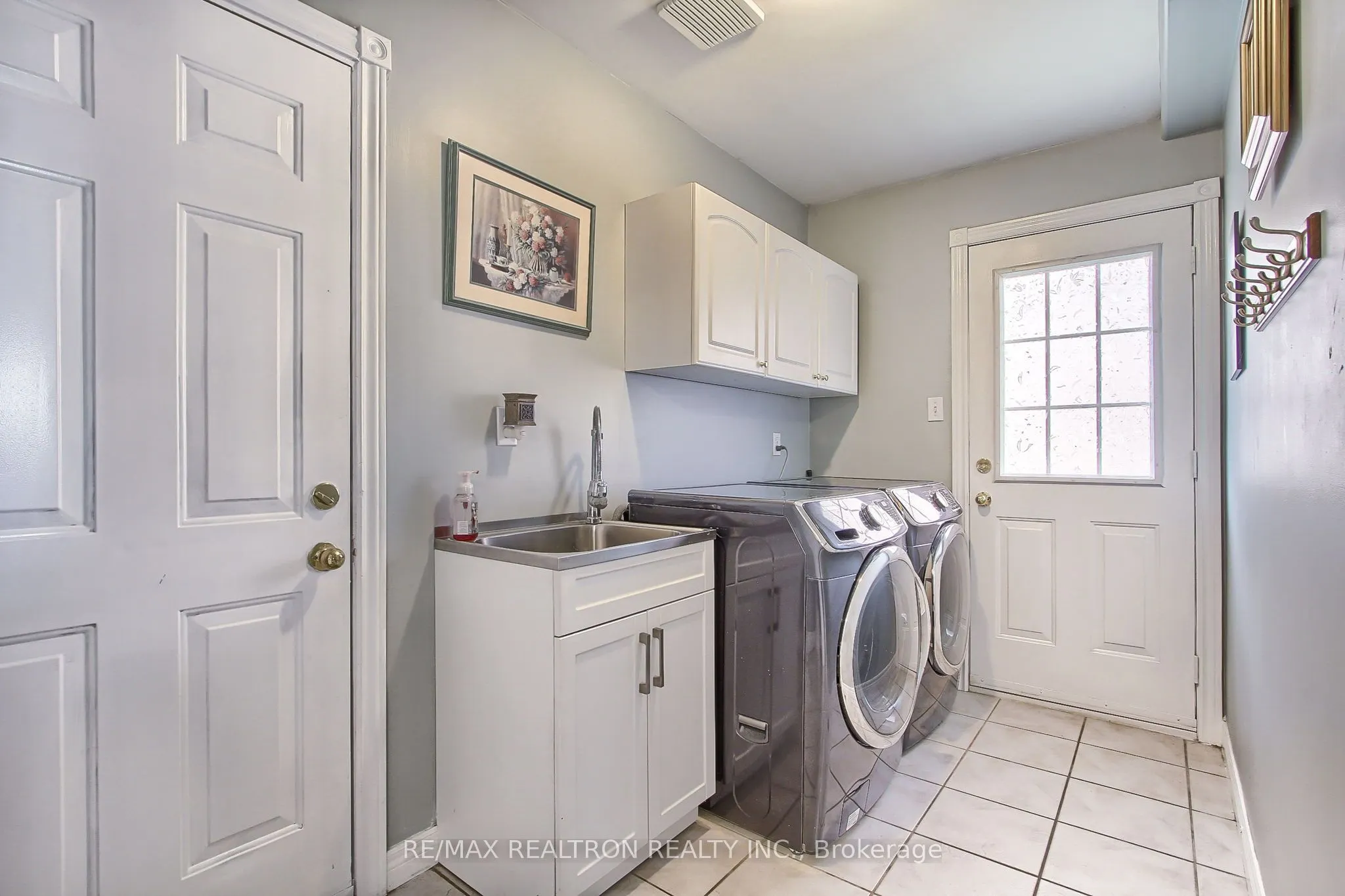 31 Kerfoot Crescent