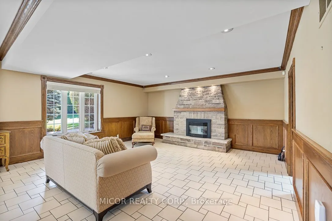11 Meadowland Court