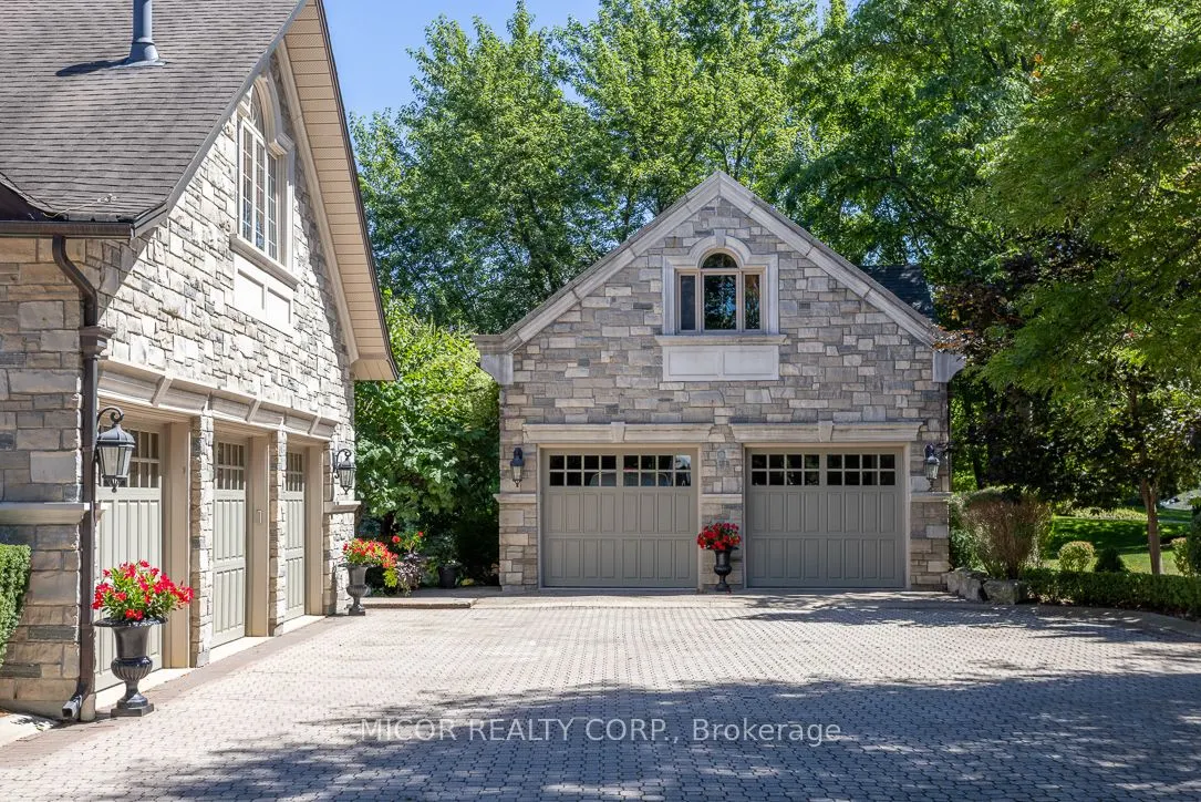 11 Meadowland Court