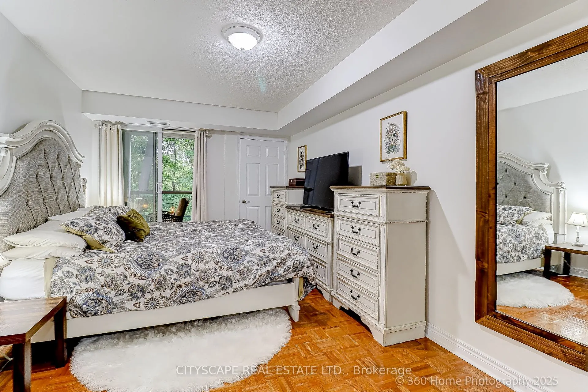245 Pinegrove Road, #101