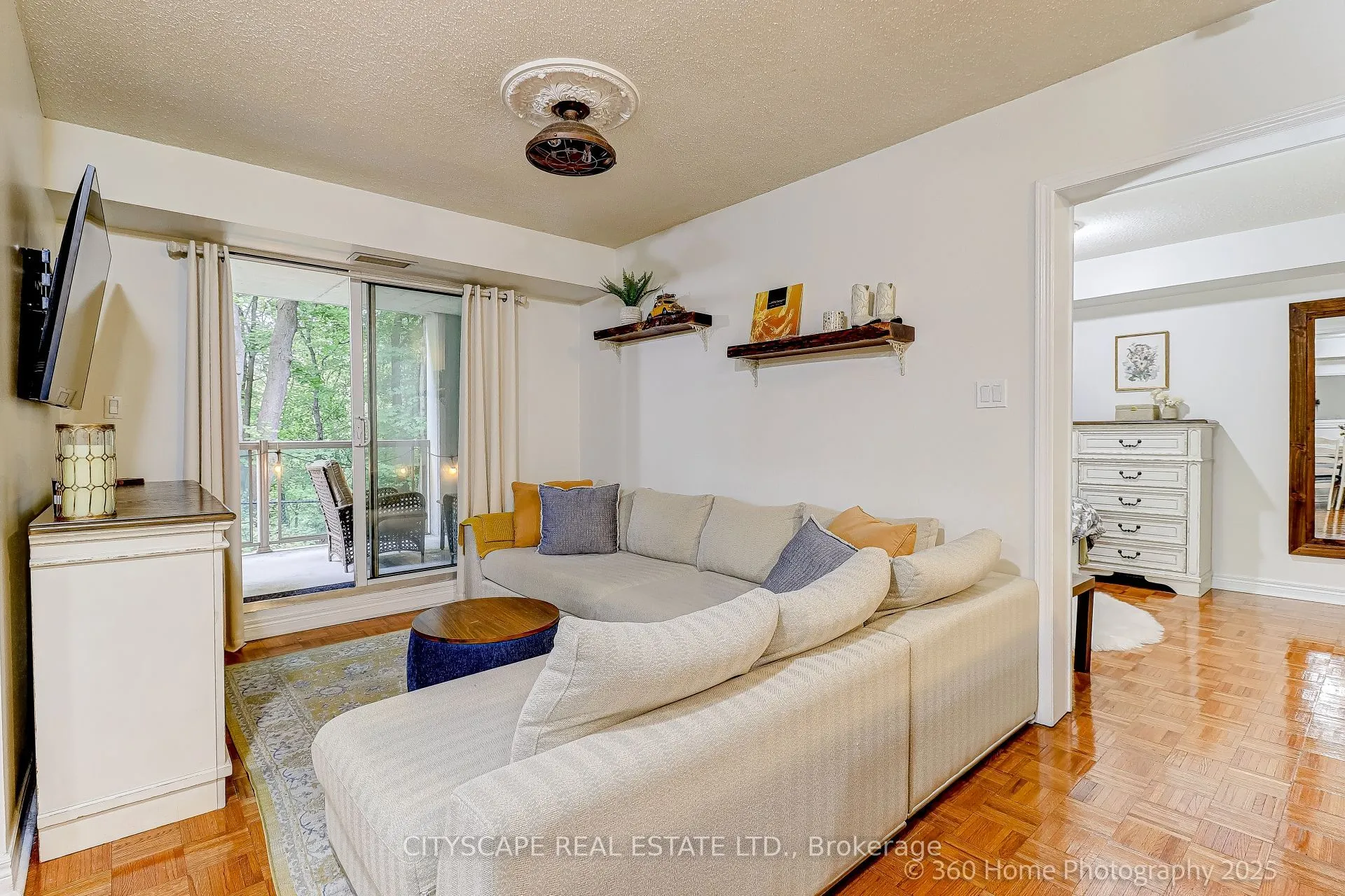 245 Pinegrove Road, #101