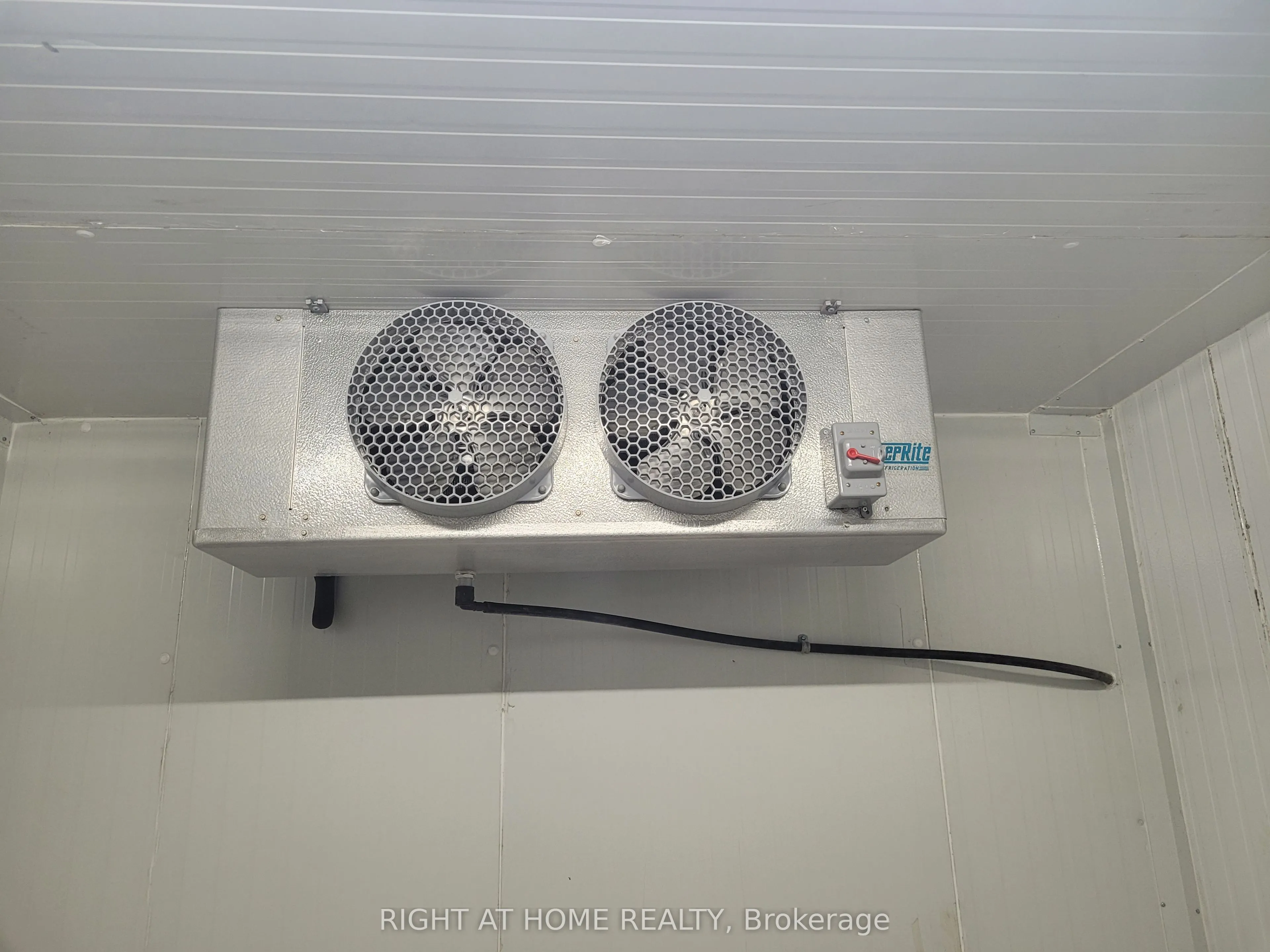 471 Jevlan Drive, ##11