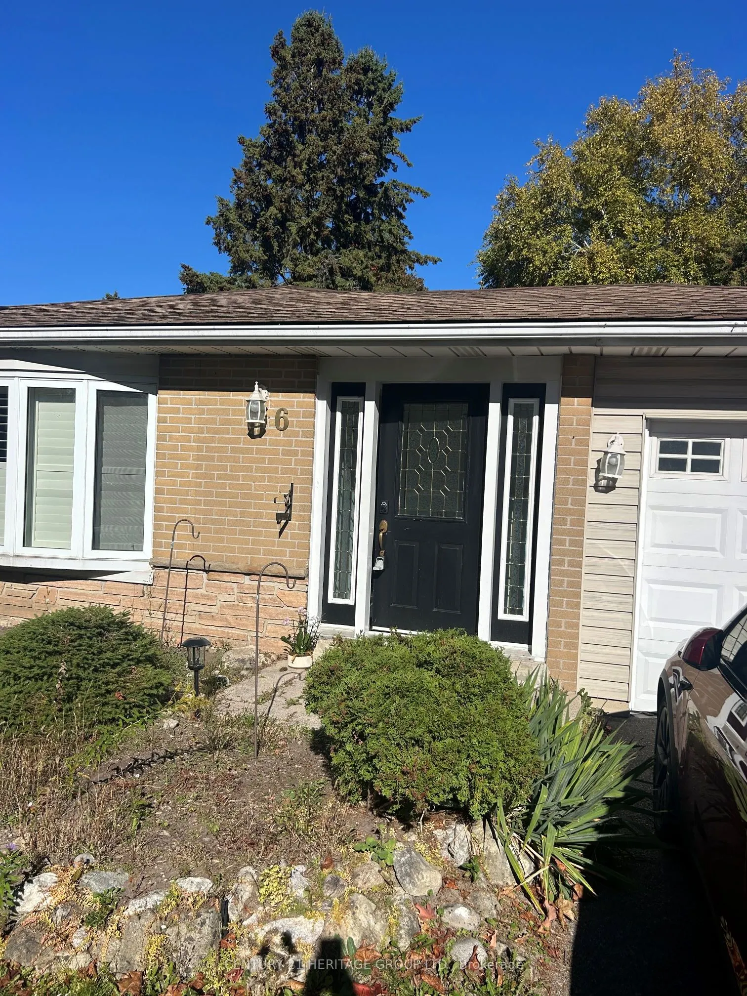 6 Devins Drive, #Main Floor