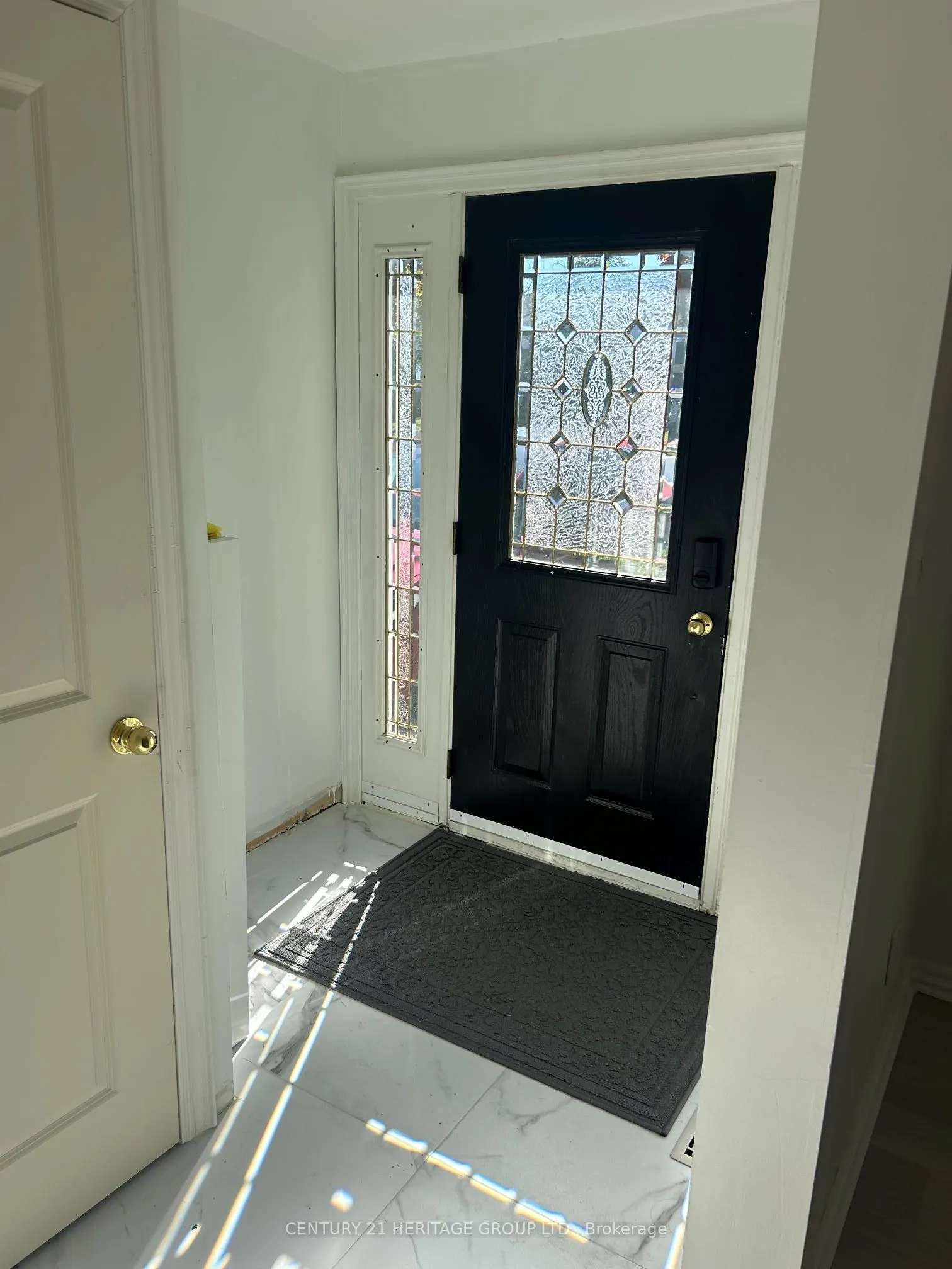 6 Devins Drive, #Main Floor