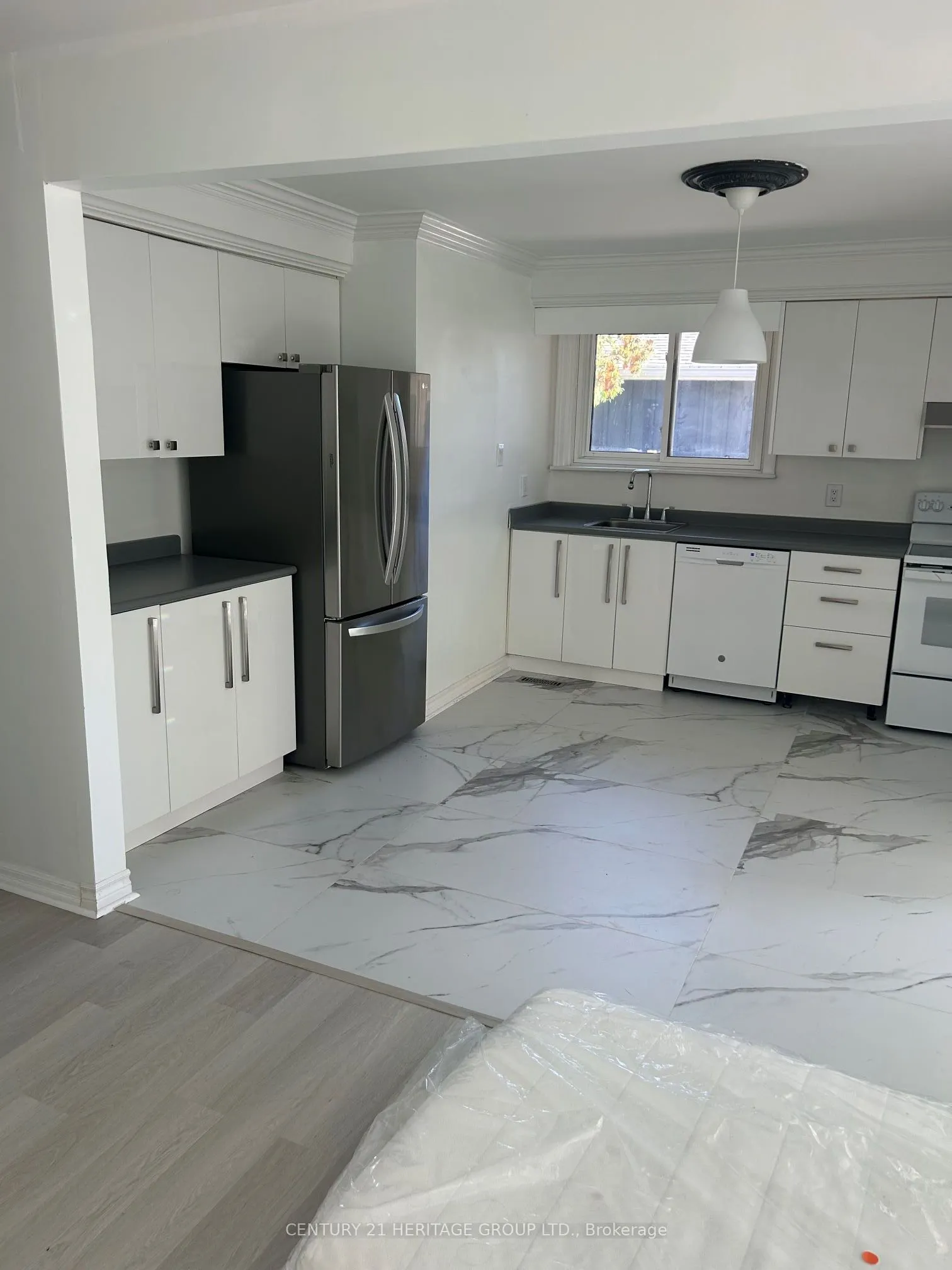 6 Devins Drive, #Main Floor