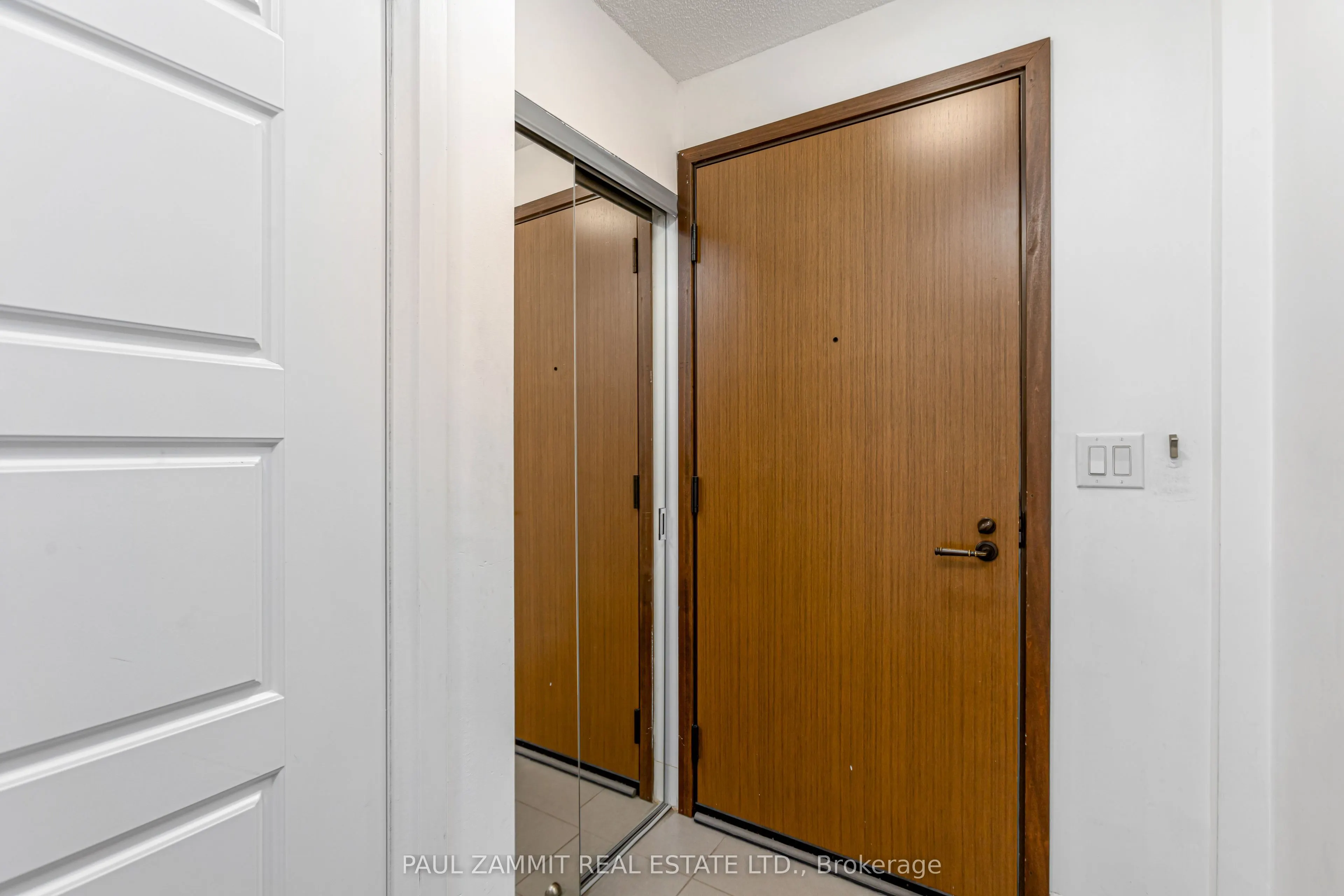 1 Uptown Drive, #2110