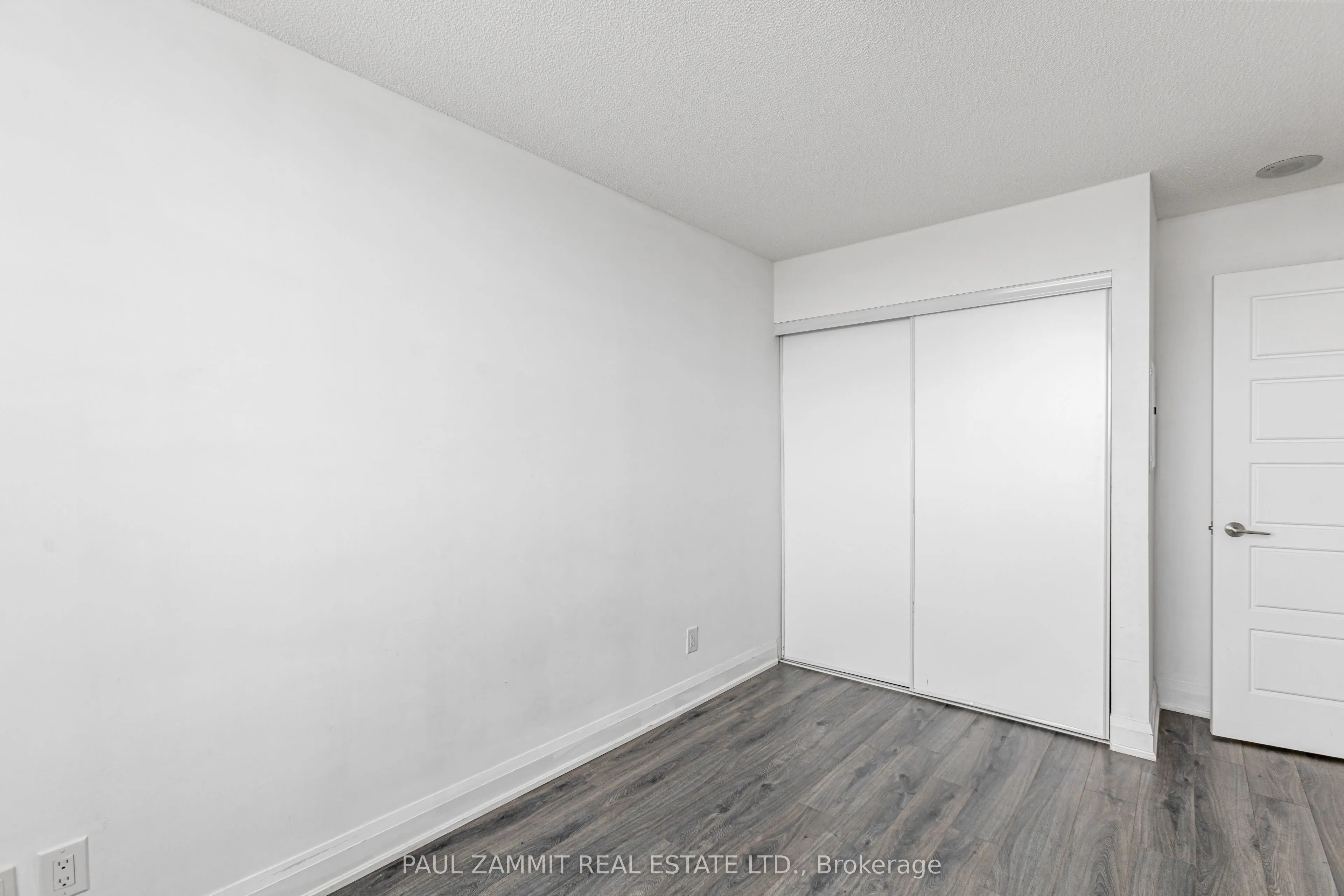 1 Uptown Drive, #2110
