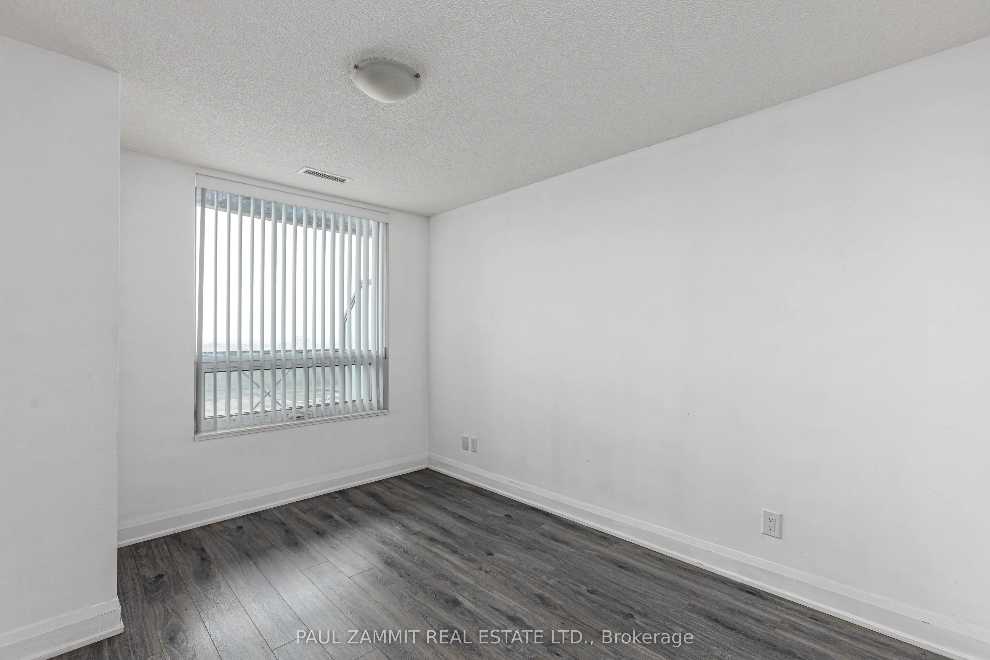 1 Uptown Drive, #2110