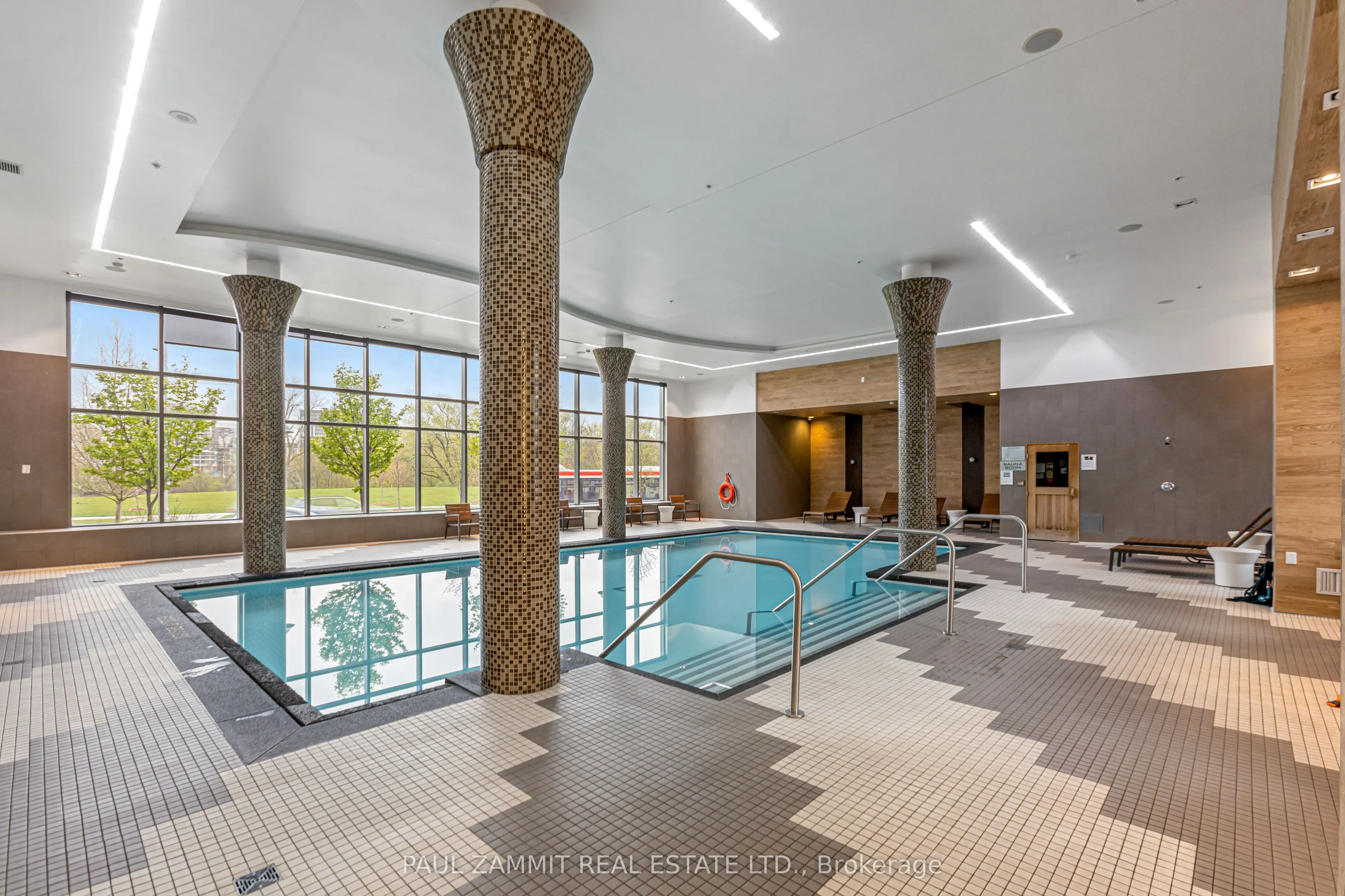 1 Uptown Drive, #2110