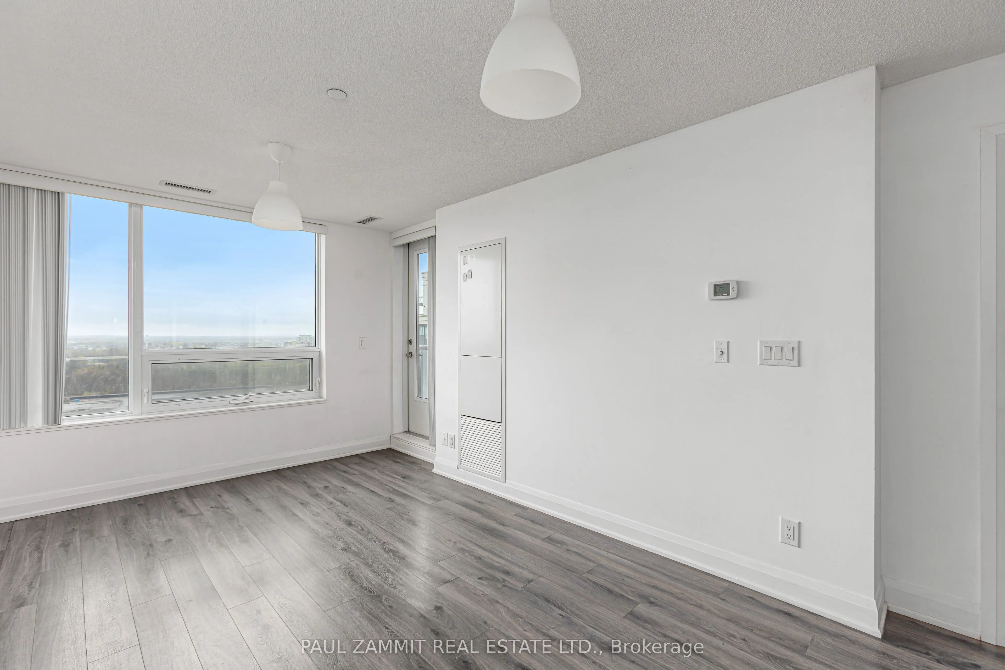 1 Uptown Drive, #2110