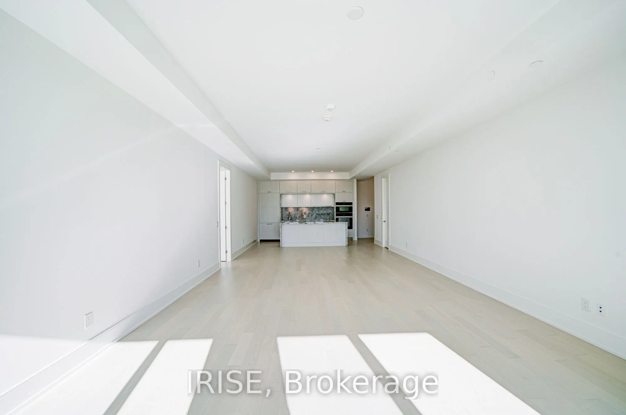 399 Royal Orchard Boulevard, #221