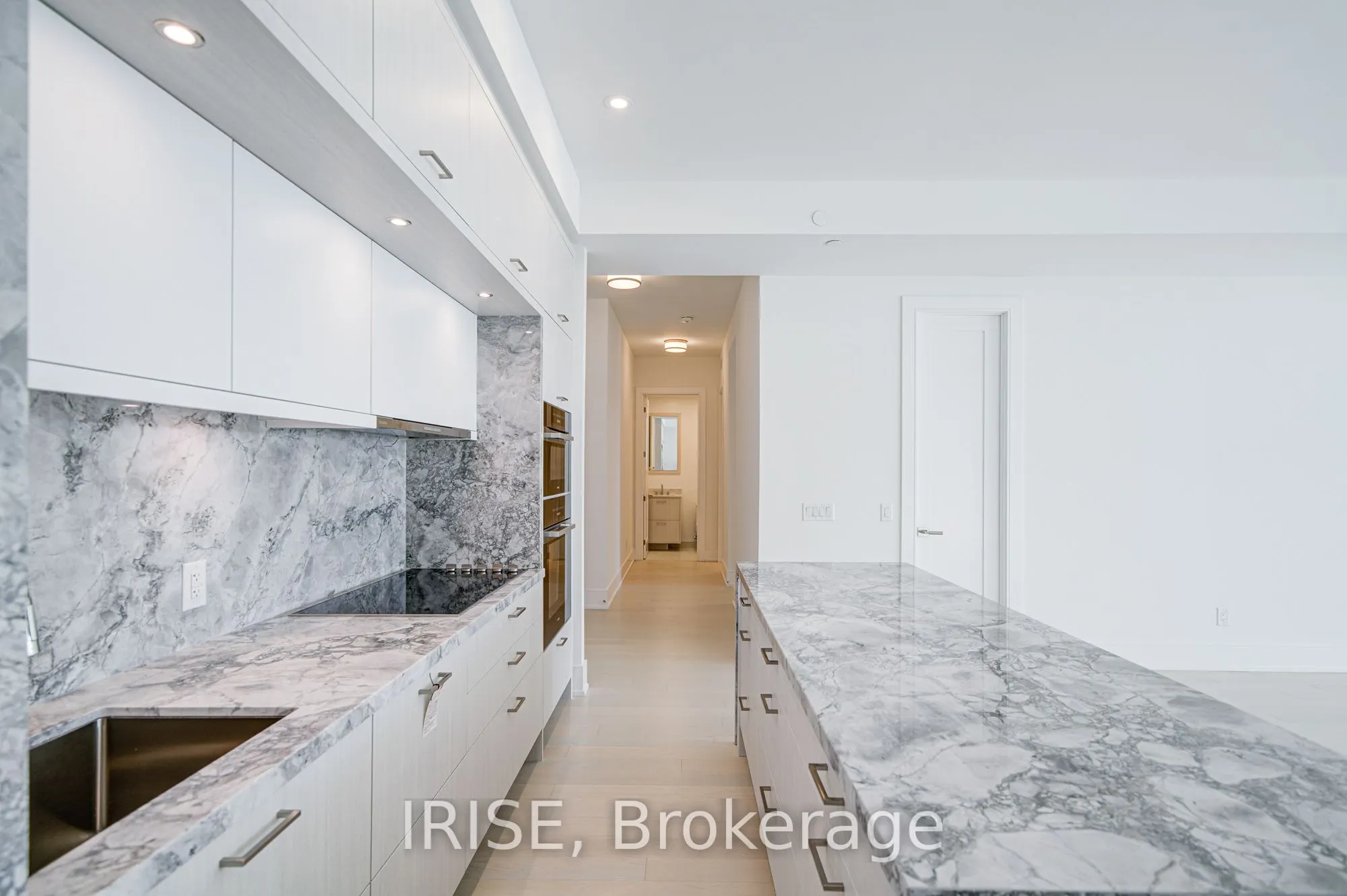 399 Royal Orchard Boulevard, #221