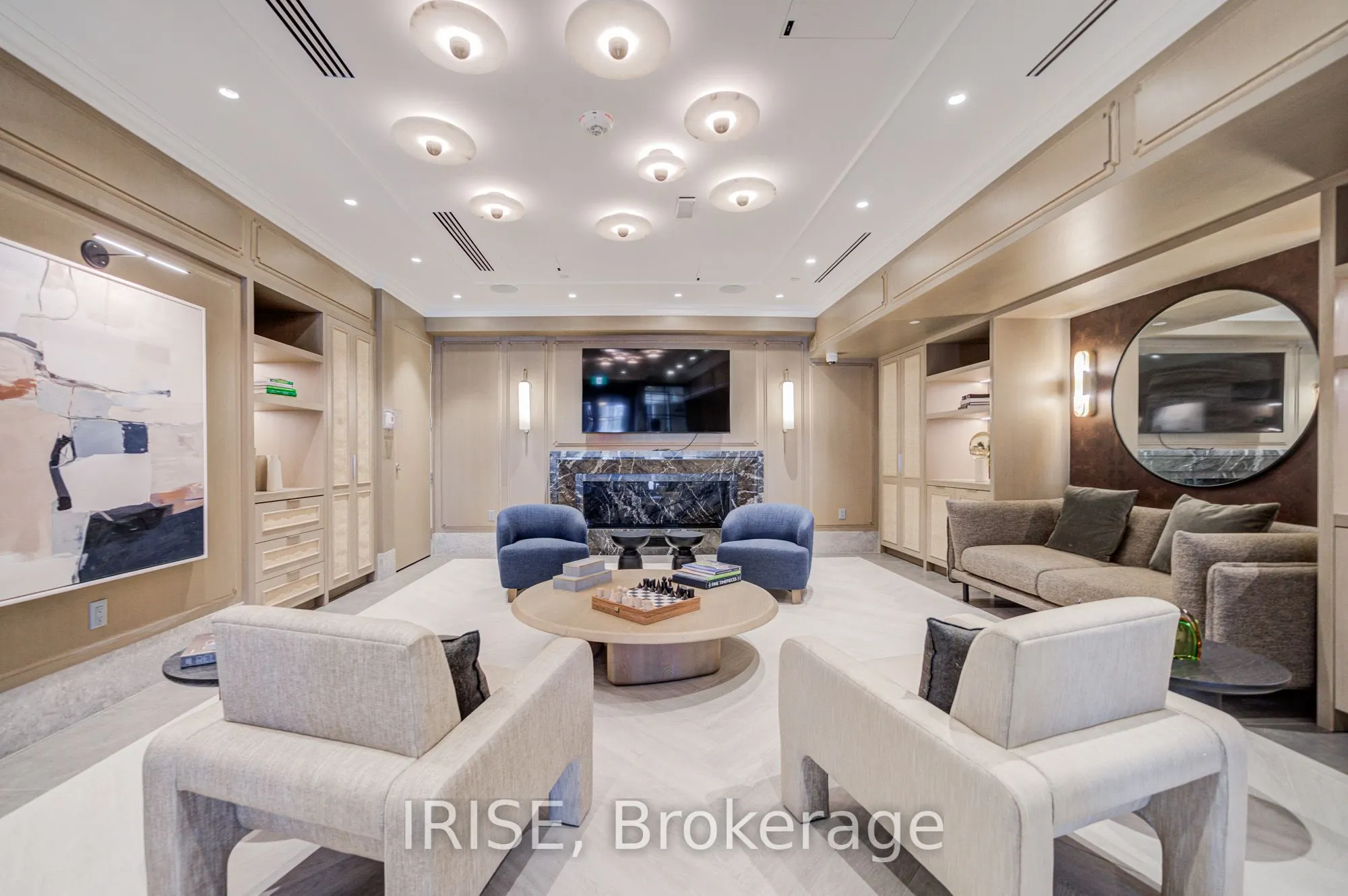 399 Royal Orchard Boulevard, #221