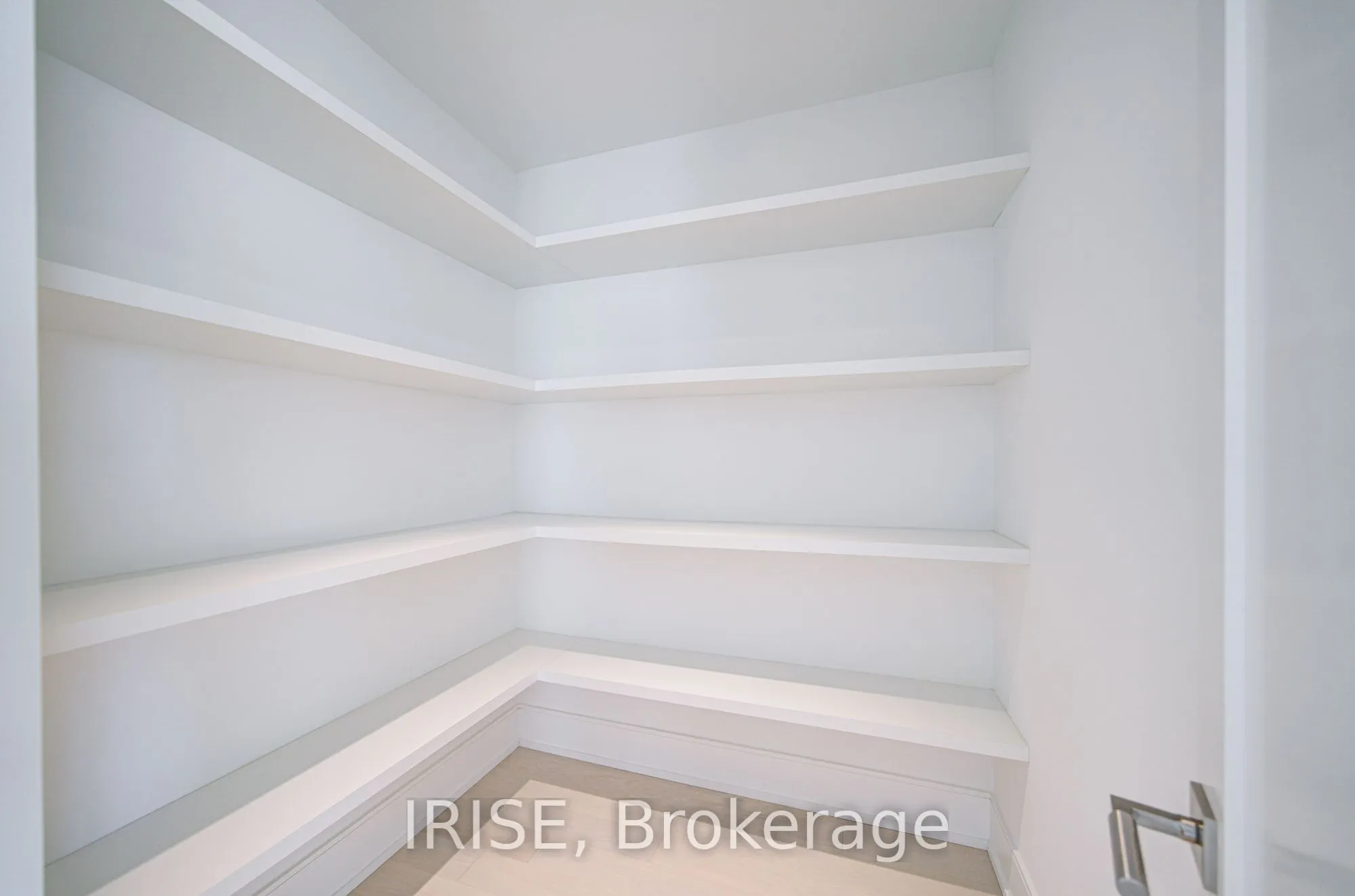 399 Royal Orchard Boulevard, #221