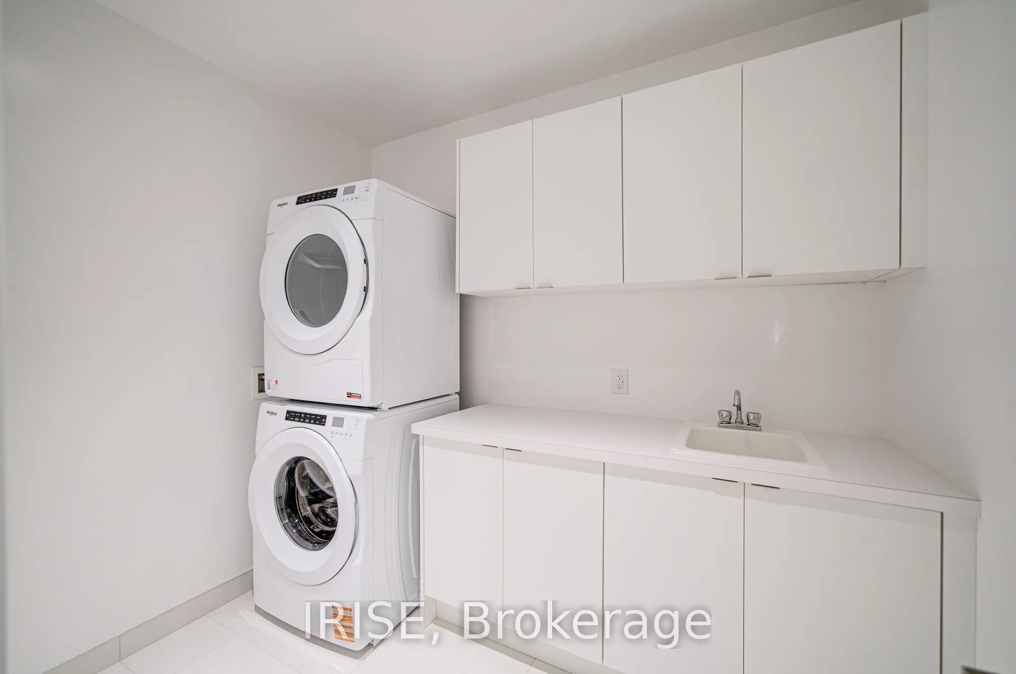 399 Royal Orchard Boulevard, #221