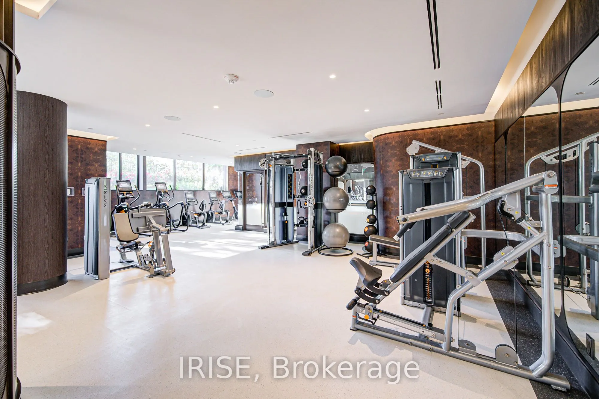 399 Royal Orchard Boulevard, #221