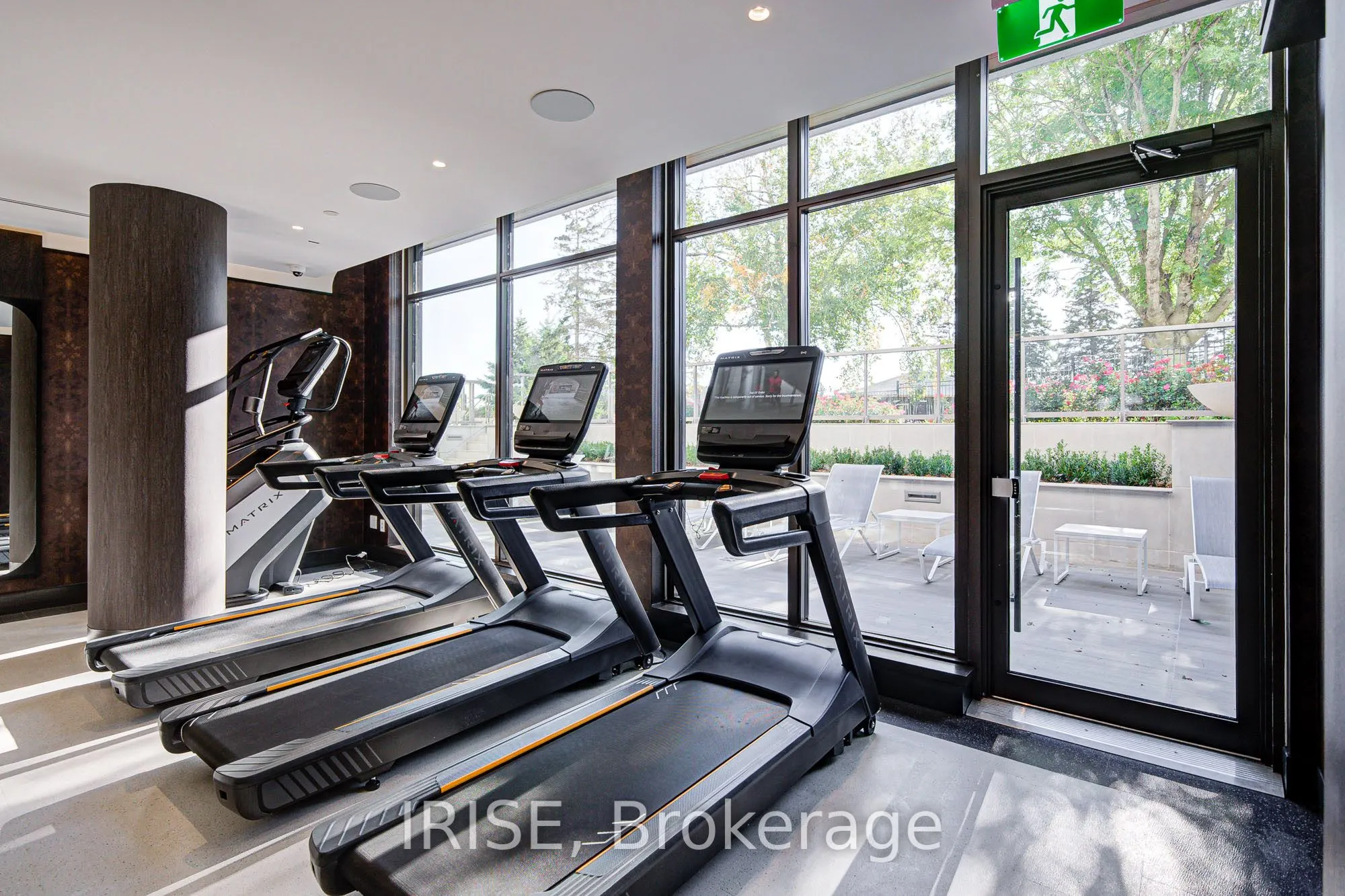 399 Royal Orchard Boulevard, #221