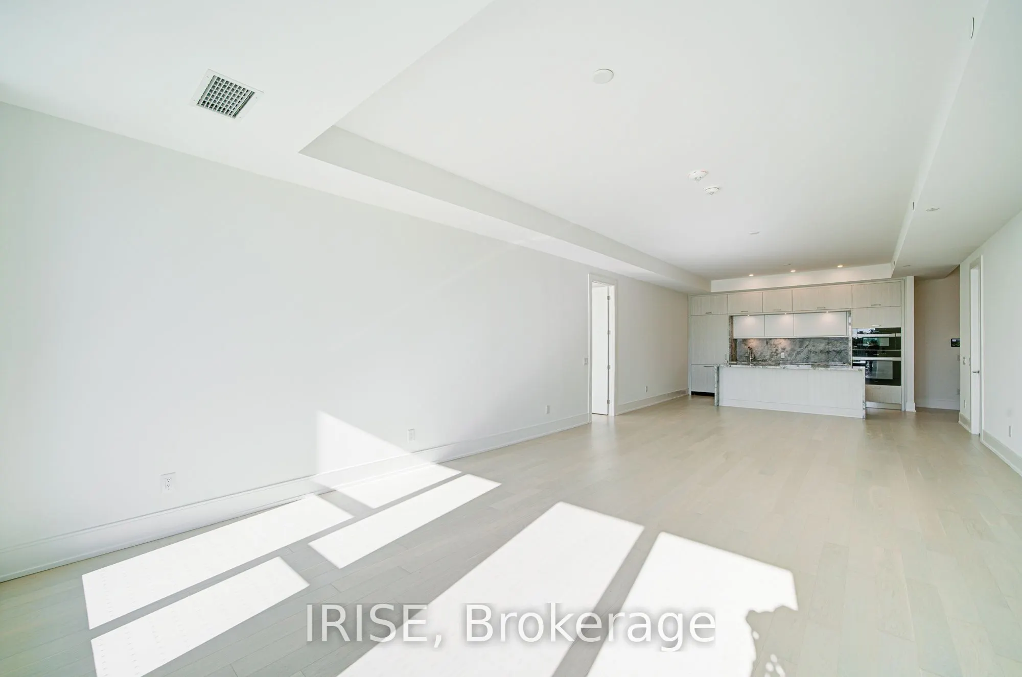 399 Royal Orchard Boulevard, #221