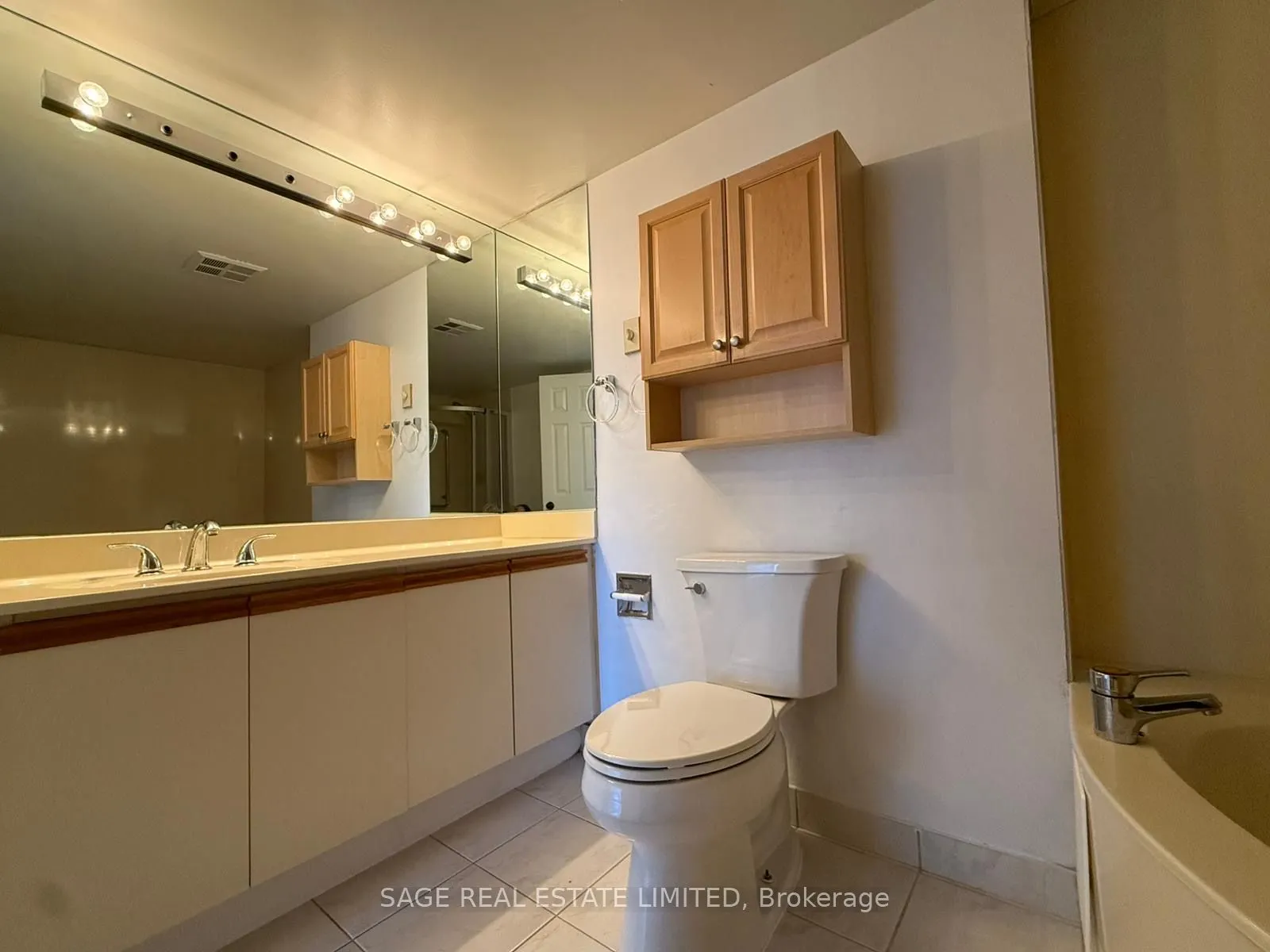 30 Harding Boulevard, #1002