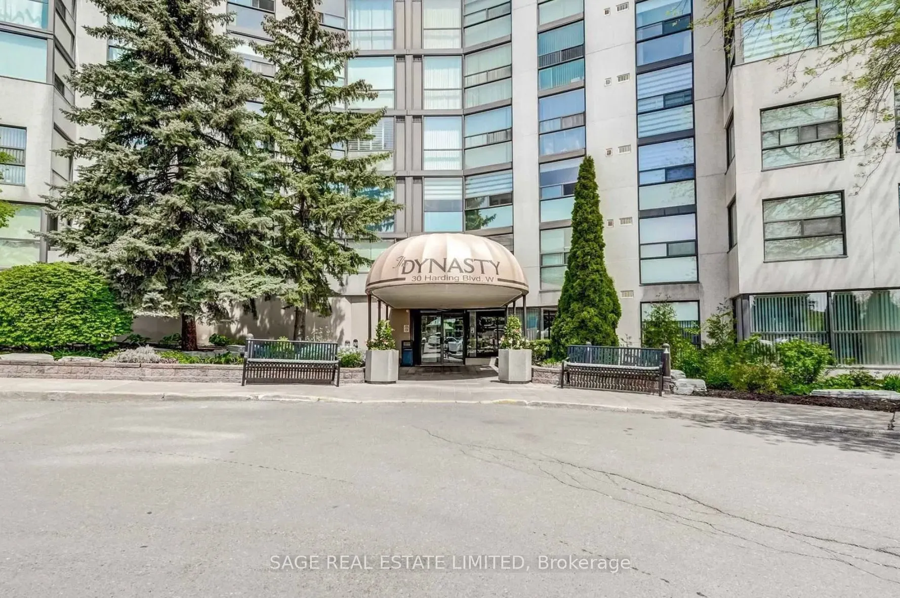 30 Harding Boulevard, #1002