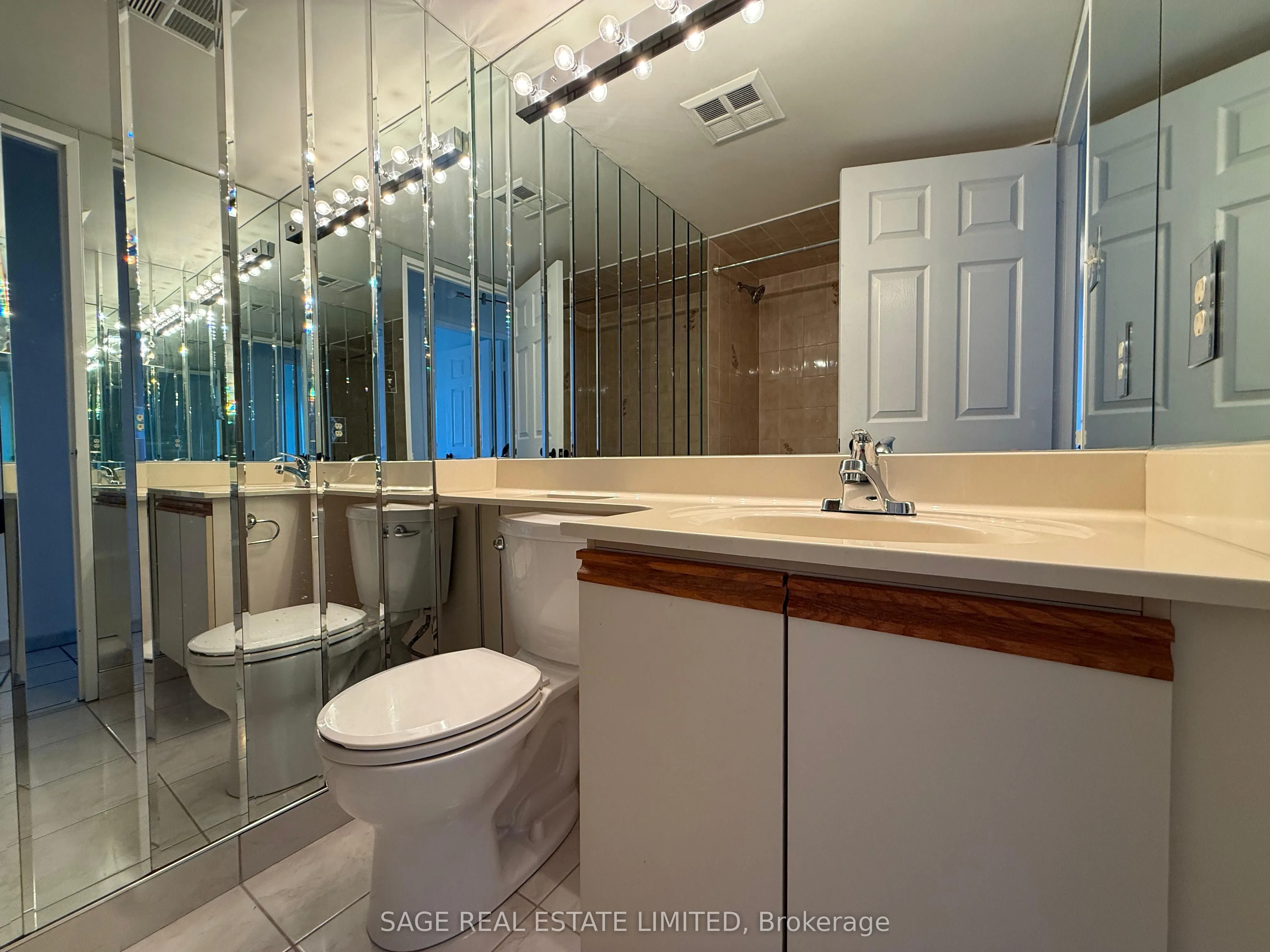 30 Harding Boulevard, #1002