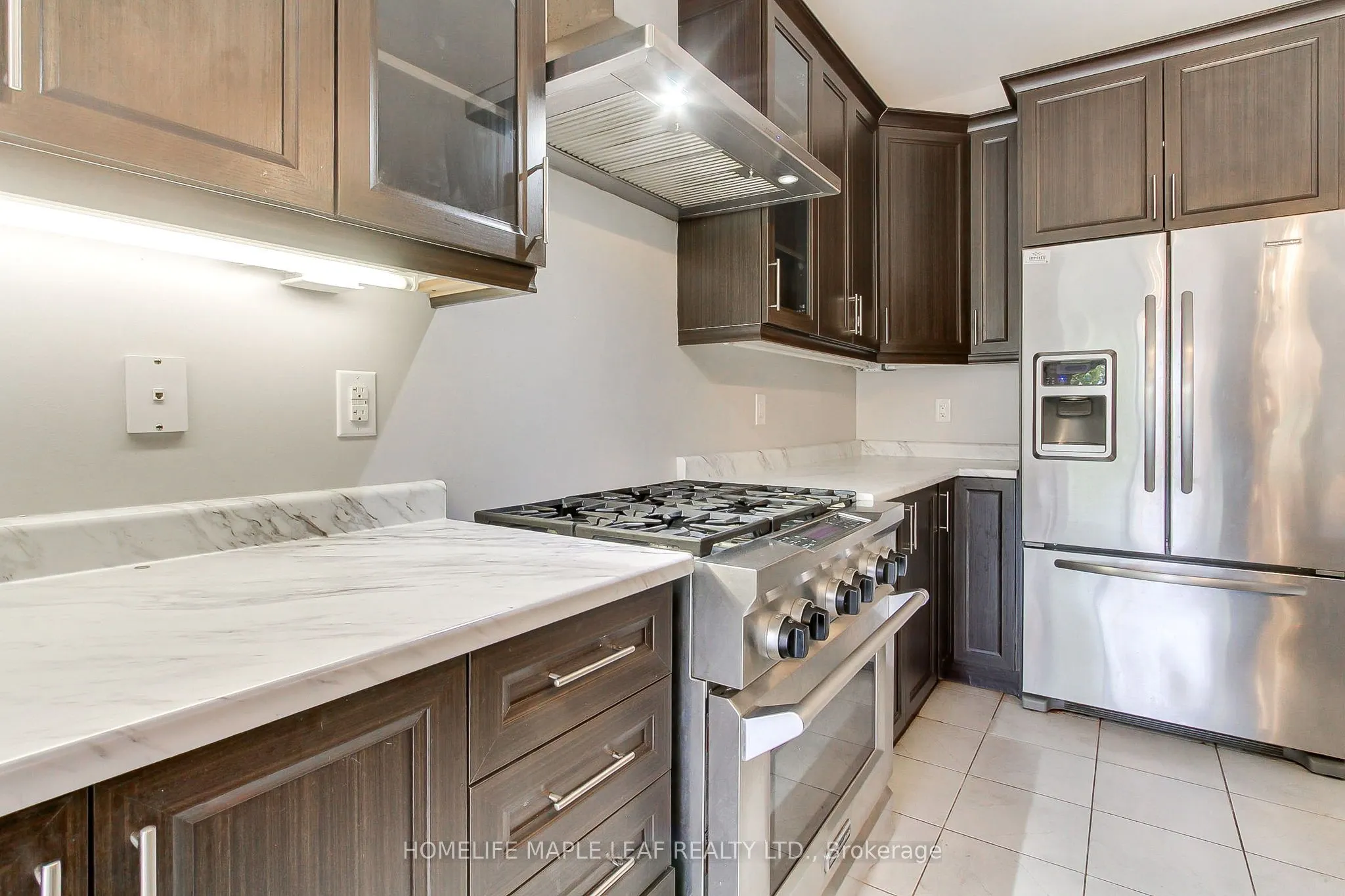 2180 Dawson Crescent