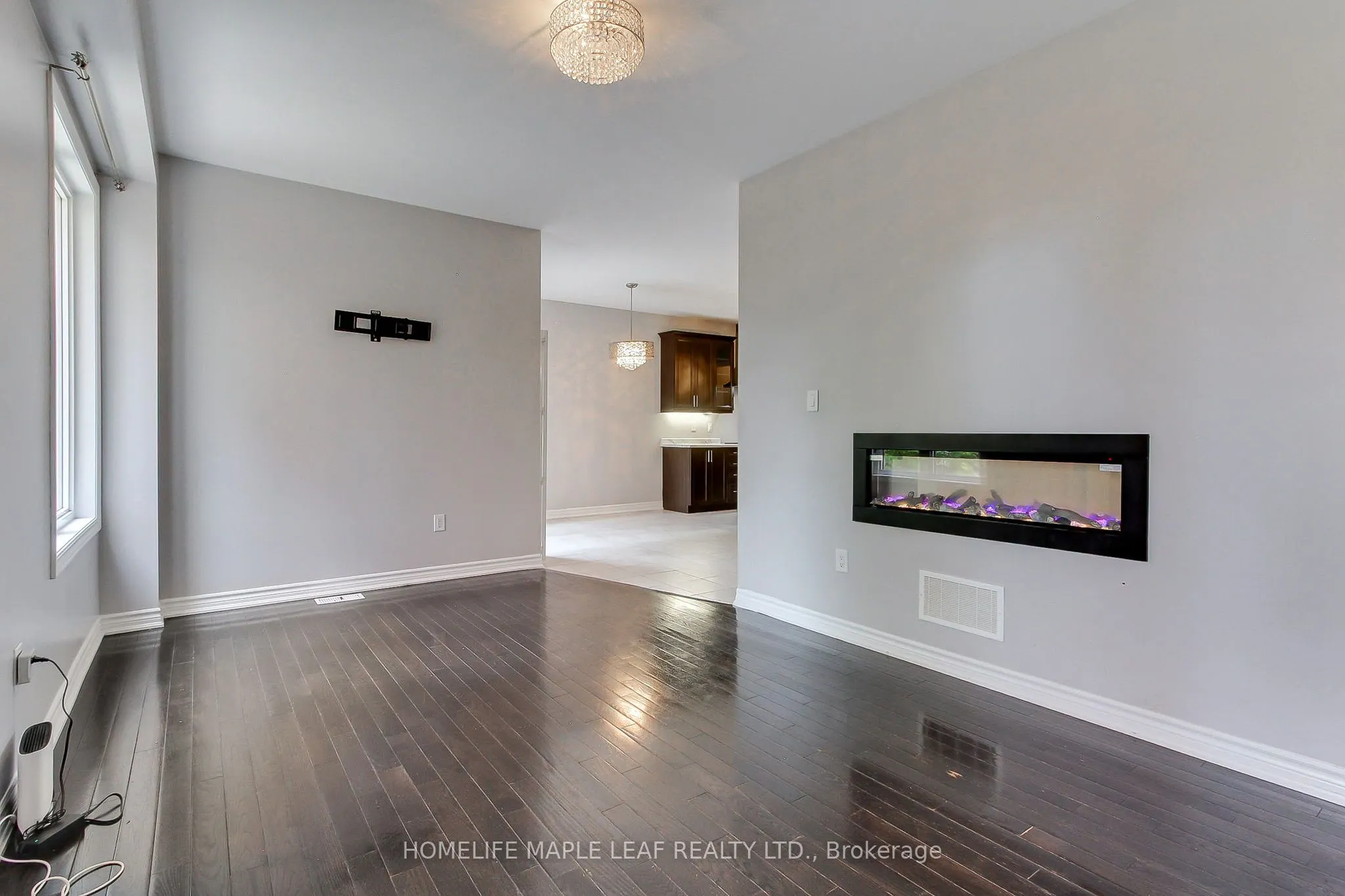 2180 Dawson Crescent