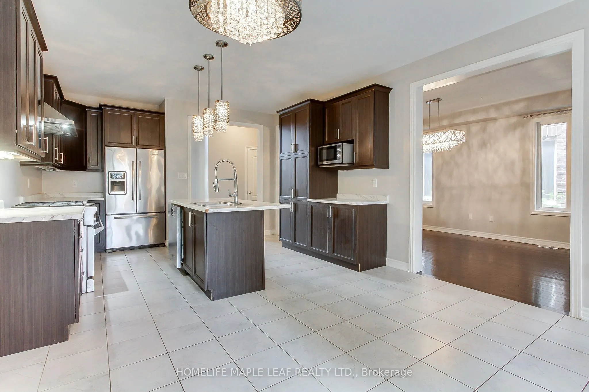 2180 Dawson Crescent