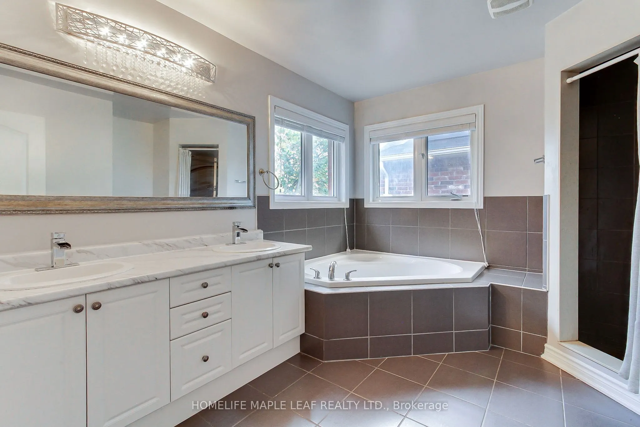 2180 Dawson Crescent