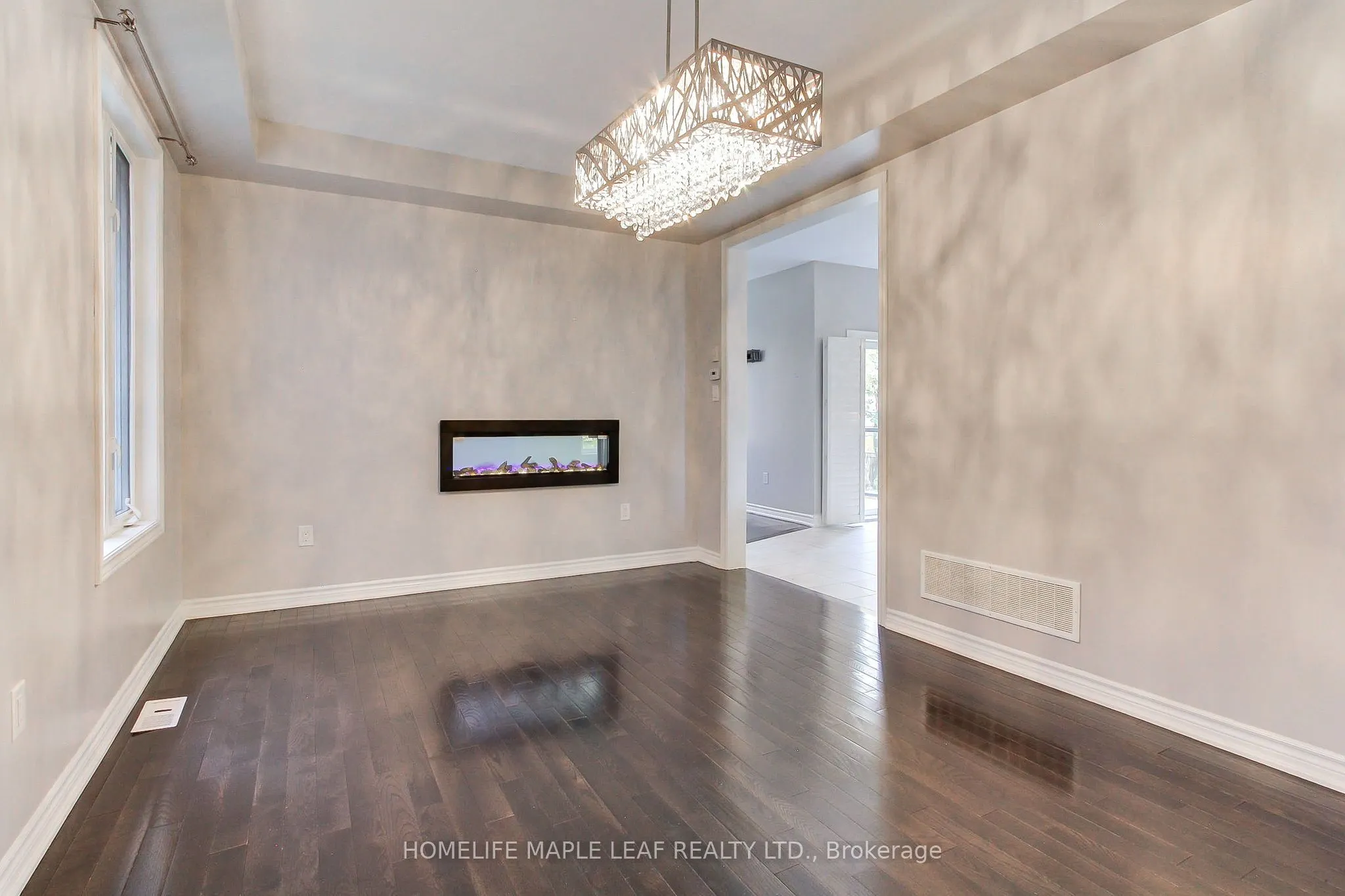 2180 Dawson Crescent