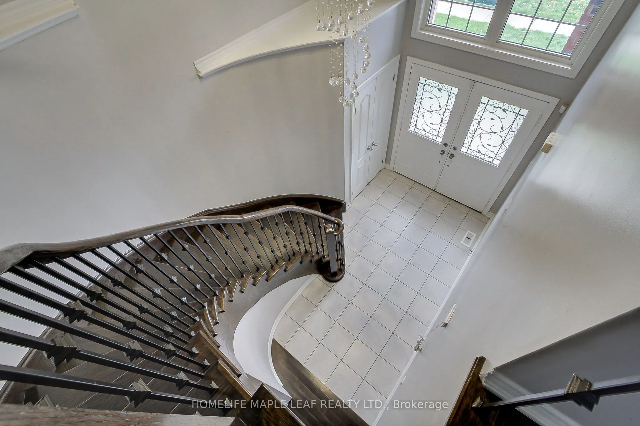2180 Dawson Crescent