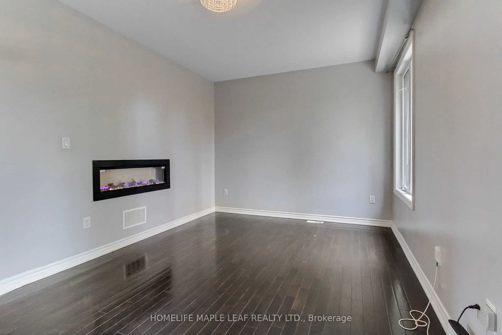 2180 Dawson Crescent