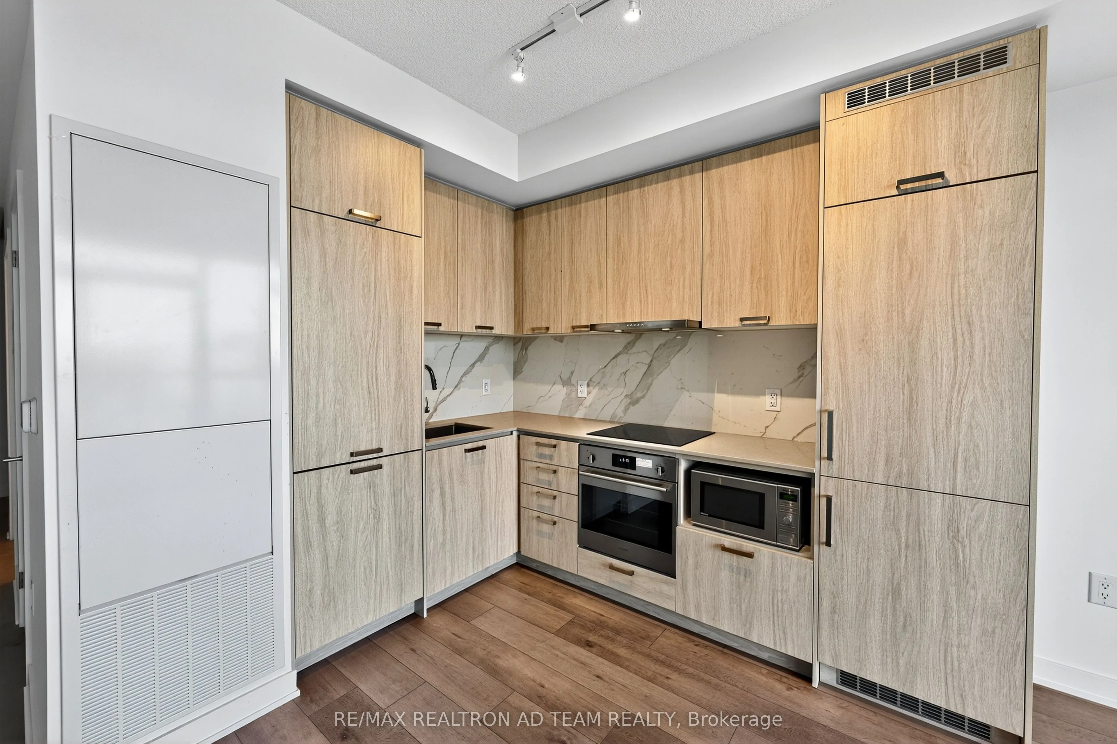 10 Honeycrisp Crescent, #717