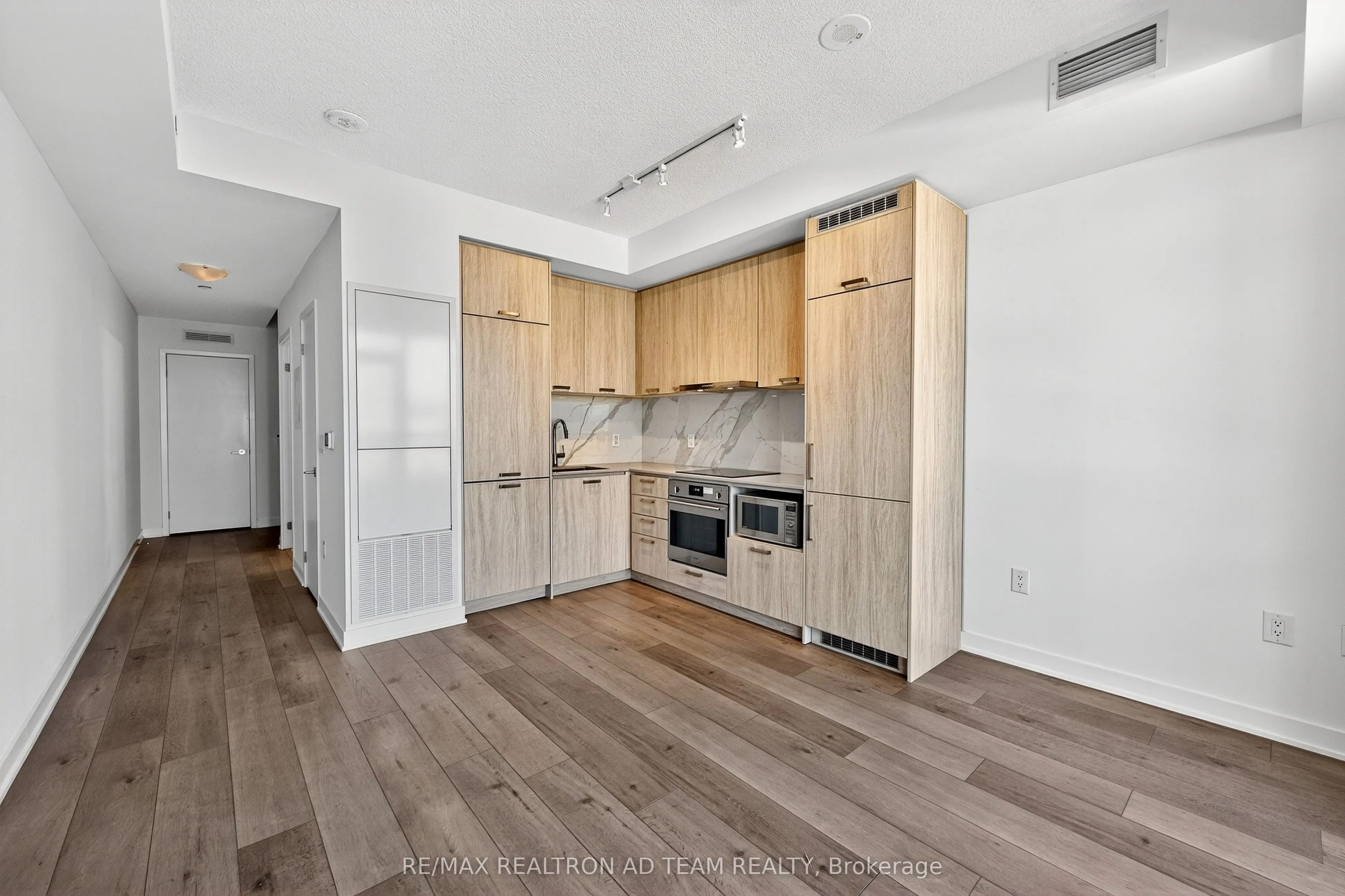 10 Honeycrisp Crescent, #717