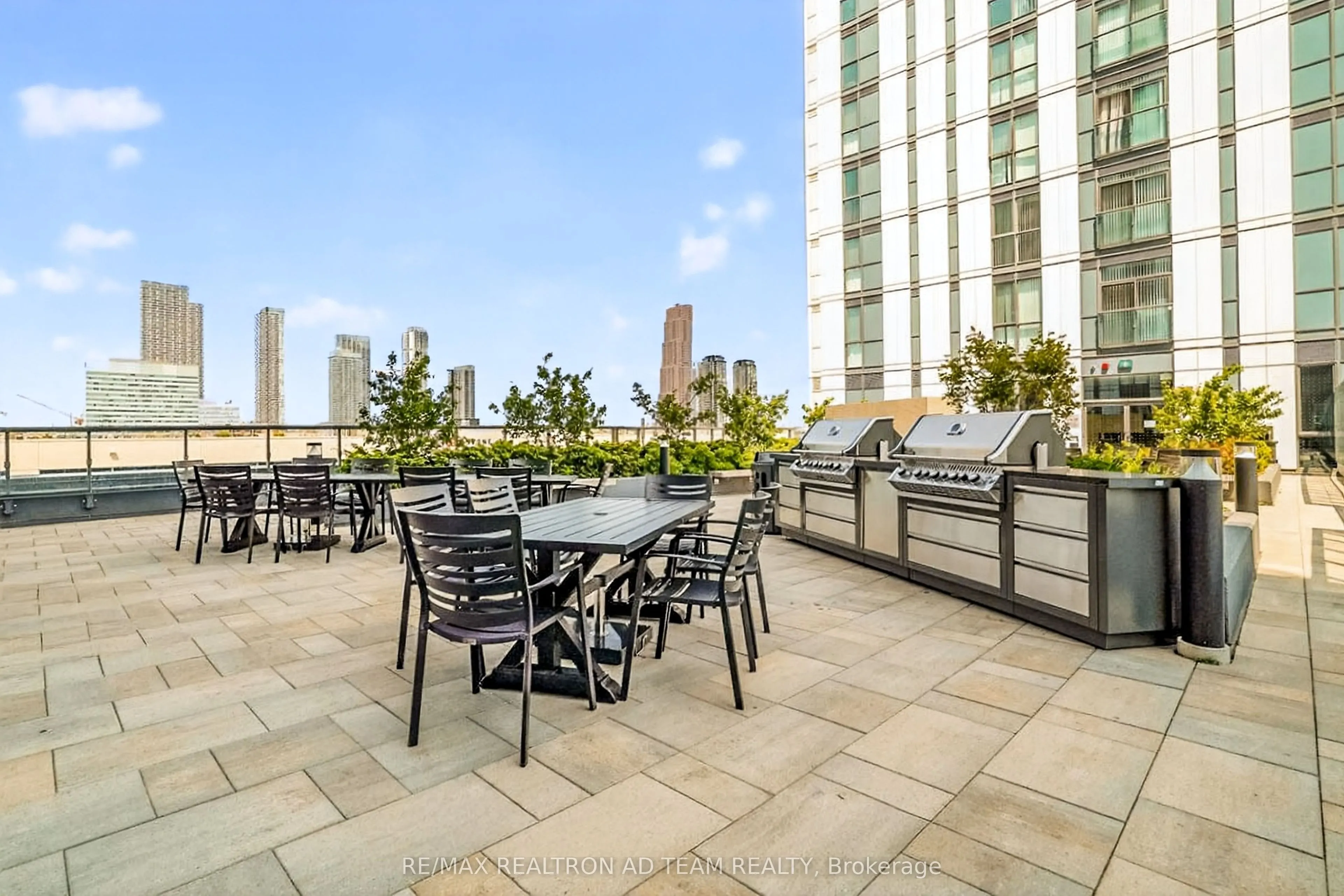 10 Honeycrisp Crescent, #717
