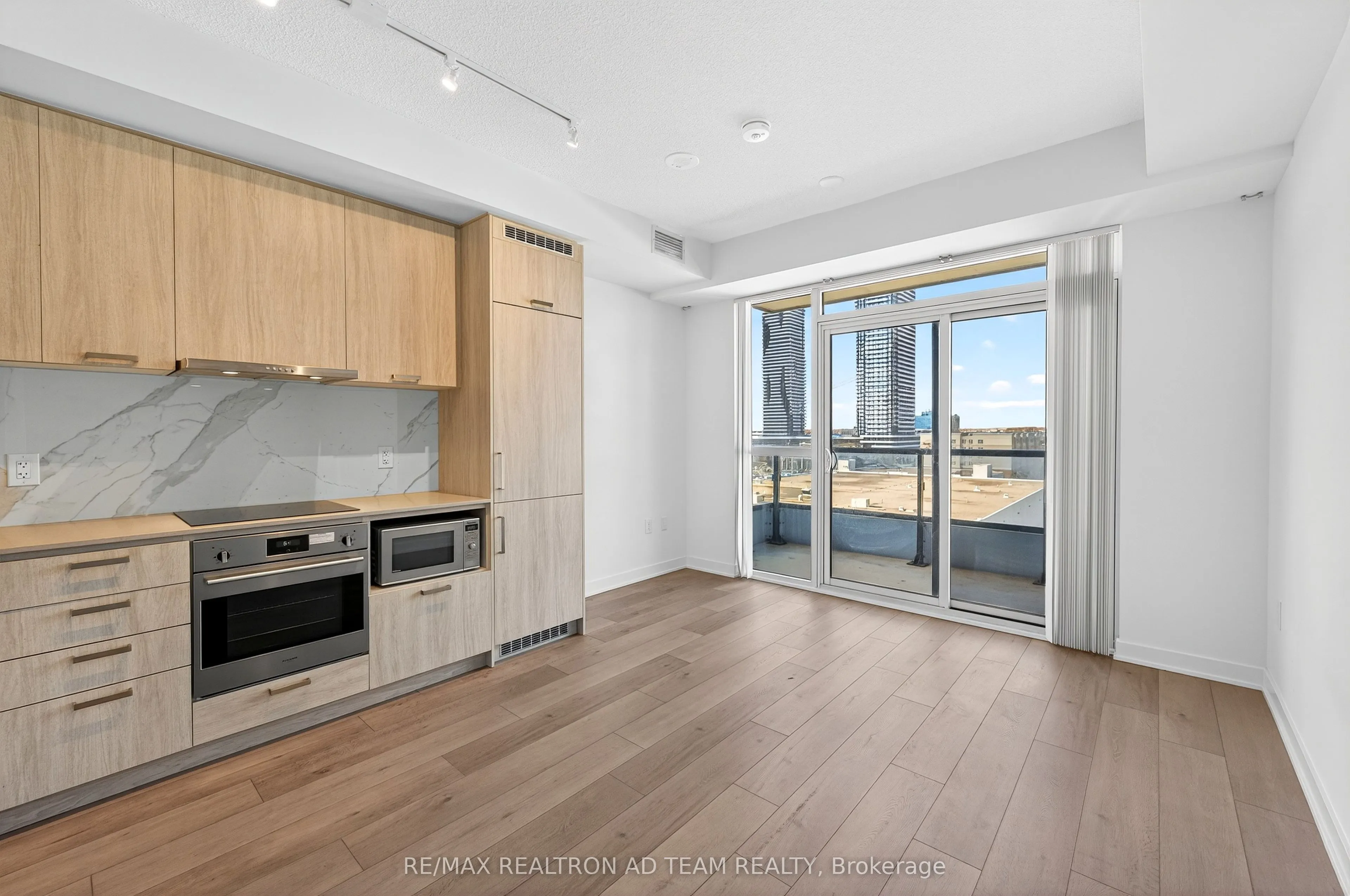 10 Honeycrisp Crescent, #717