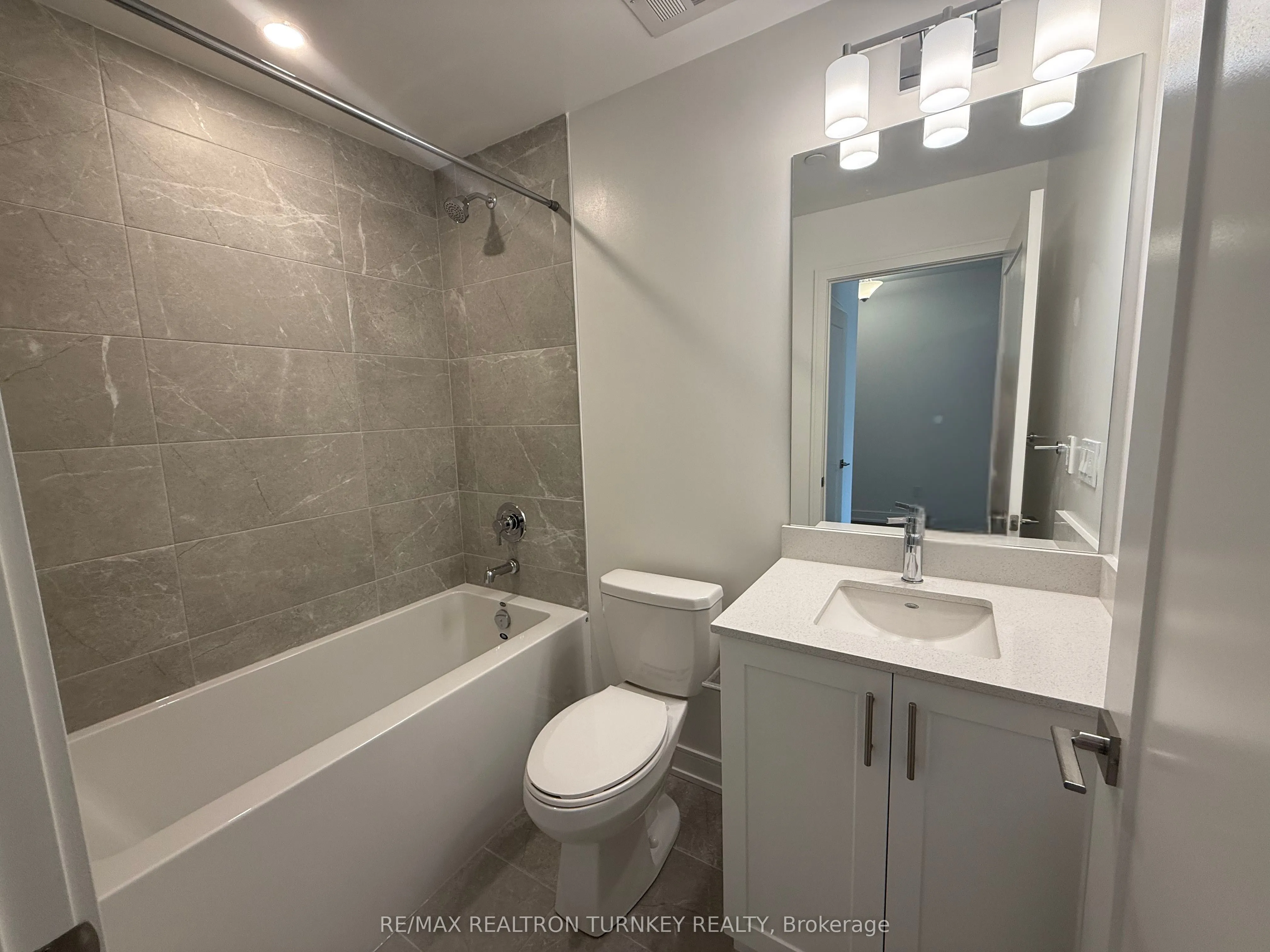 715 Davis Drive, #B206