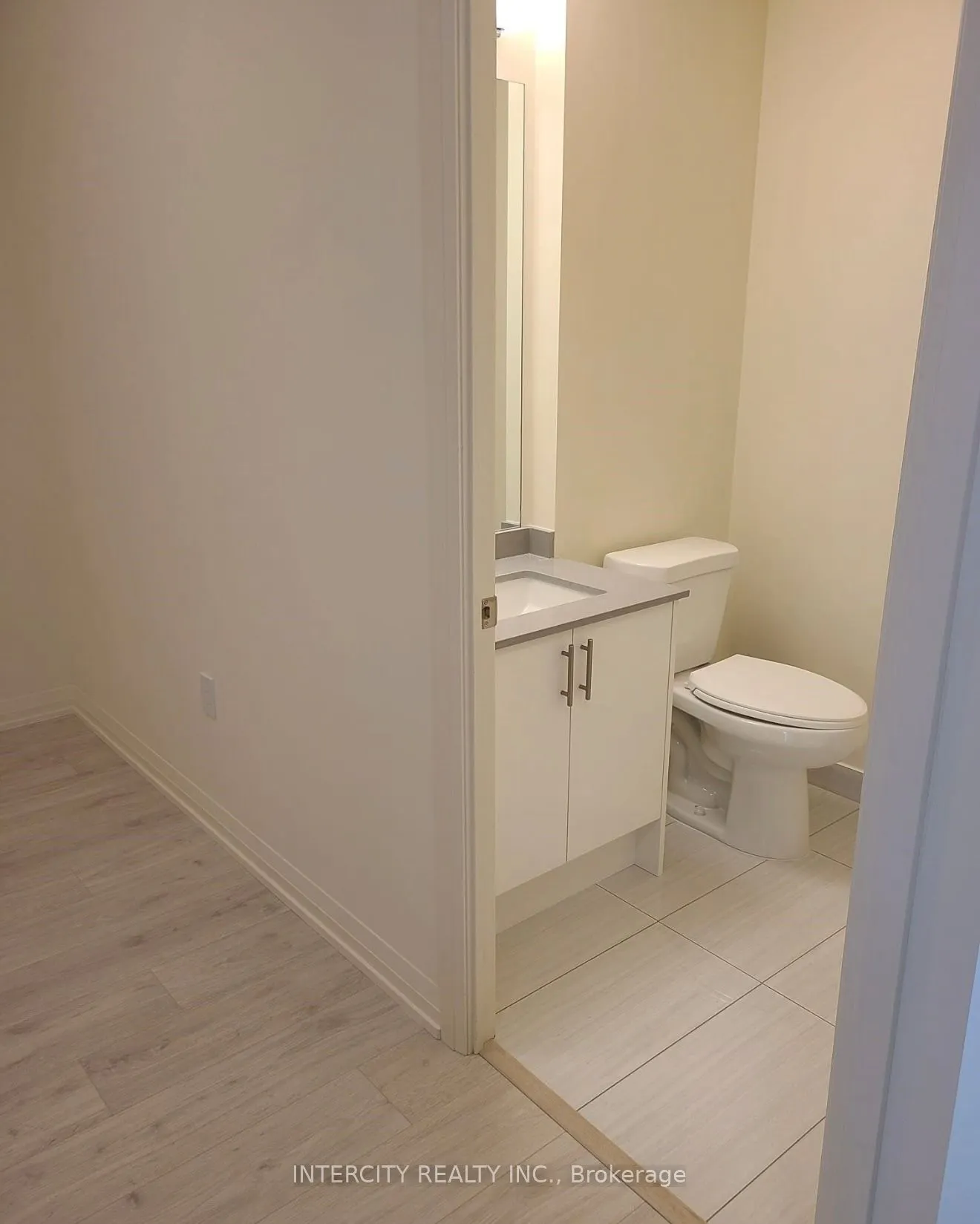 9000 Jane Street, #1406
